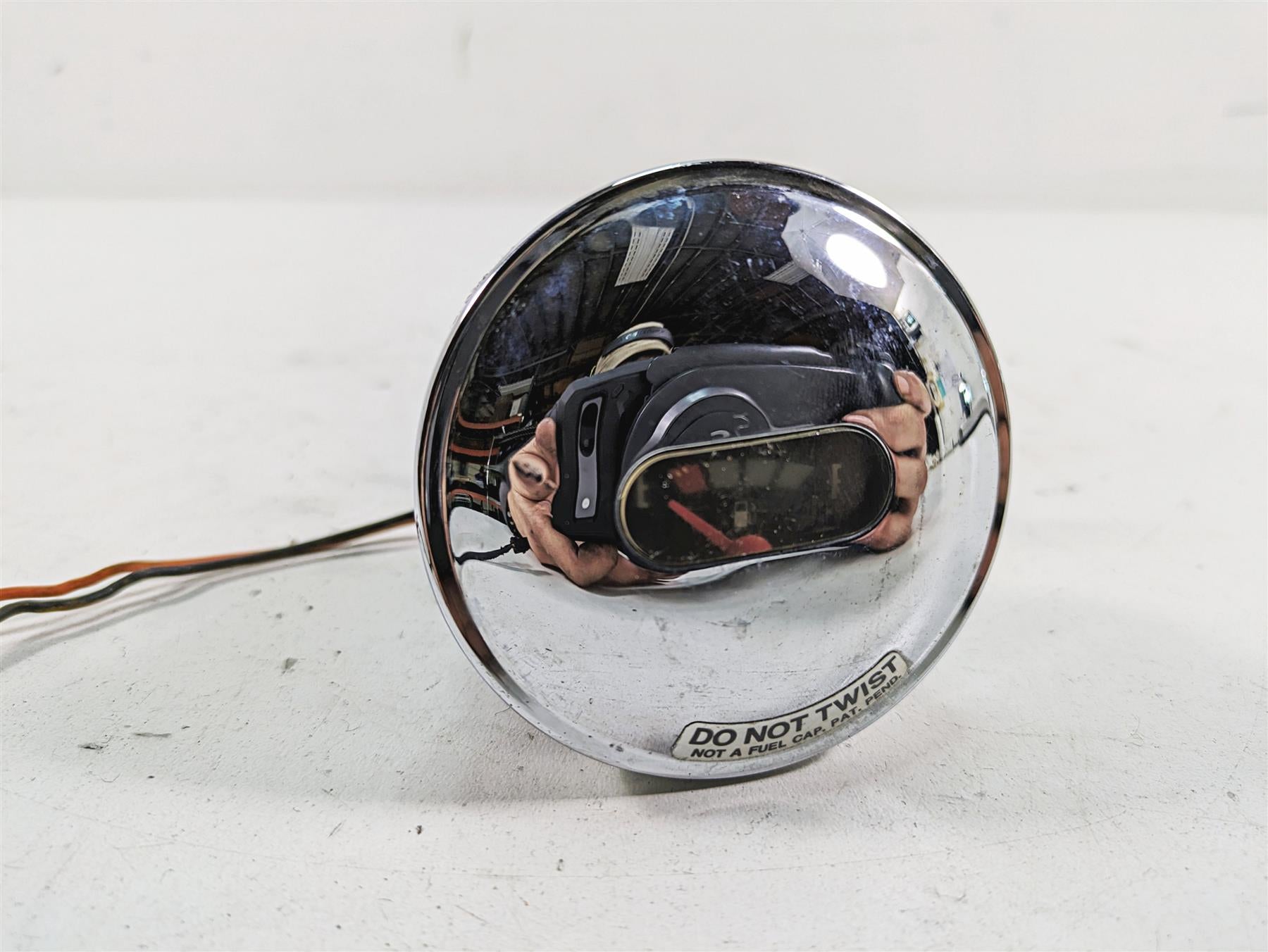 1999 Harley Dyna FXDL Low Rider Fuel Gas Petrol Level Gauge 75049-88 {{ shop.shopifyCountryName }} - Mototech271