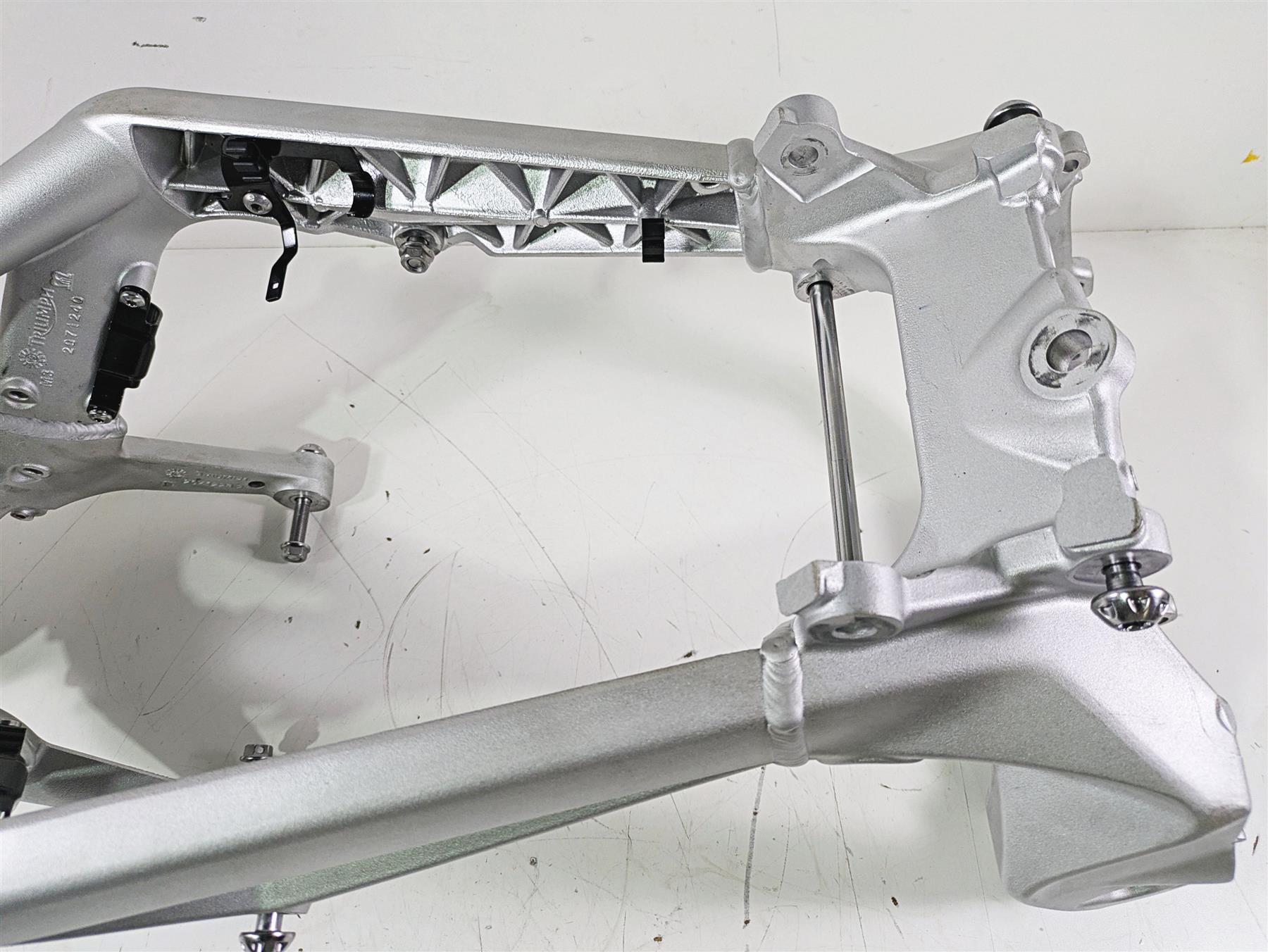 2020 Triumph Daytona 765 Moto2 Straight Main Frame Chassis #424 of 765 With Arizona Salvage Title T2071388 {{ shop.shopifyCountryName }} - Mototech271