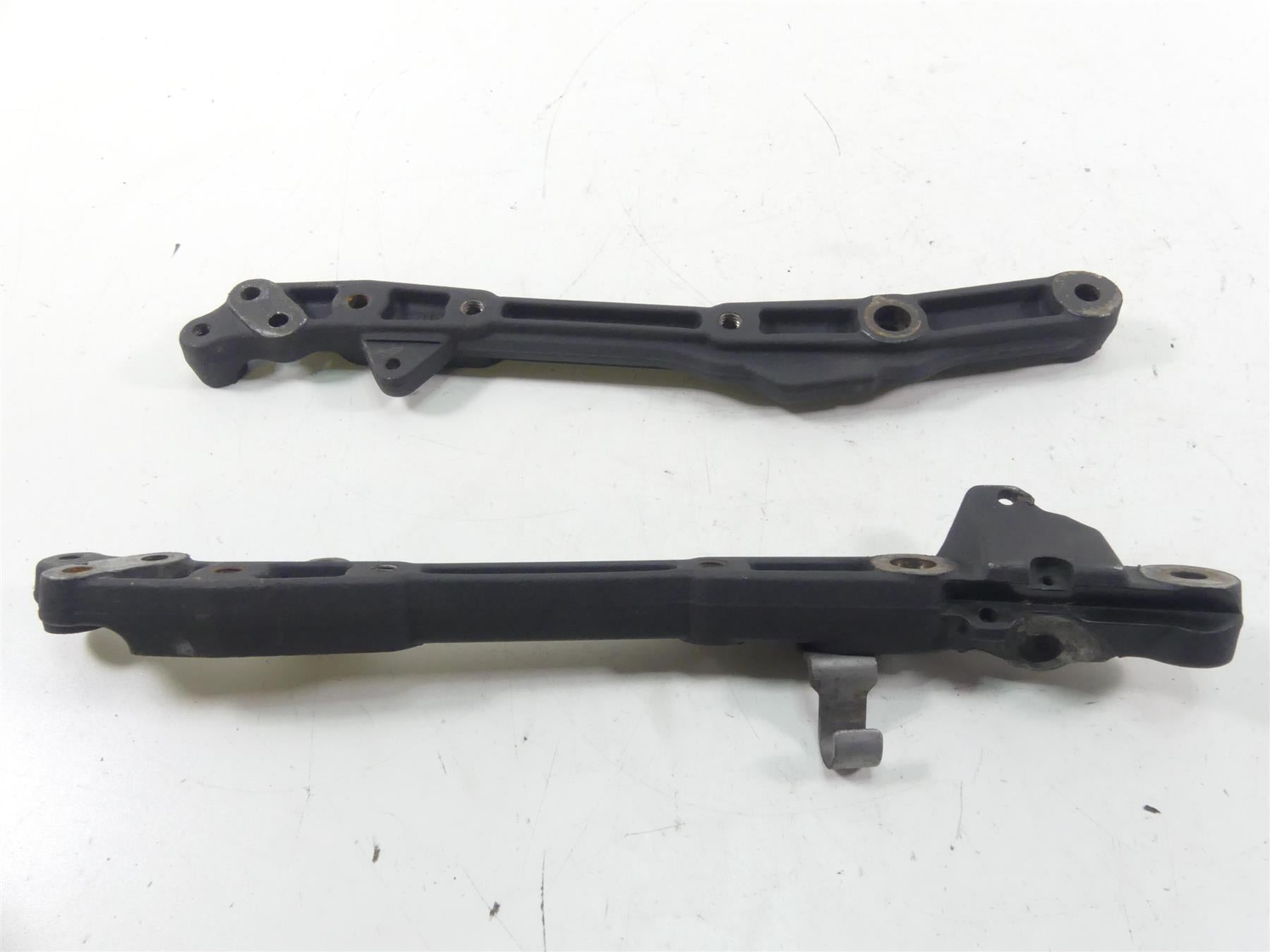 2013 Victory Cross Country Lower Engine Cradle Mounts Holder L 5137537 R 5136540 {{ shop.shopifyCountryName }} - Mototech271