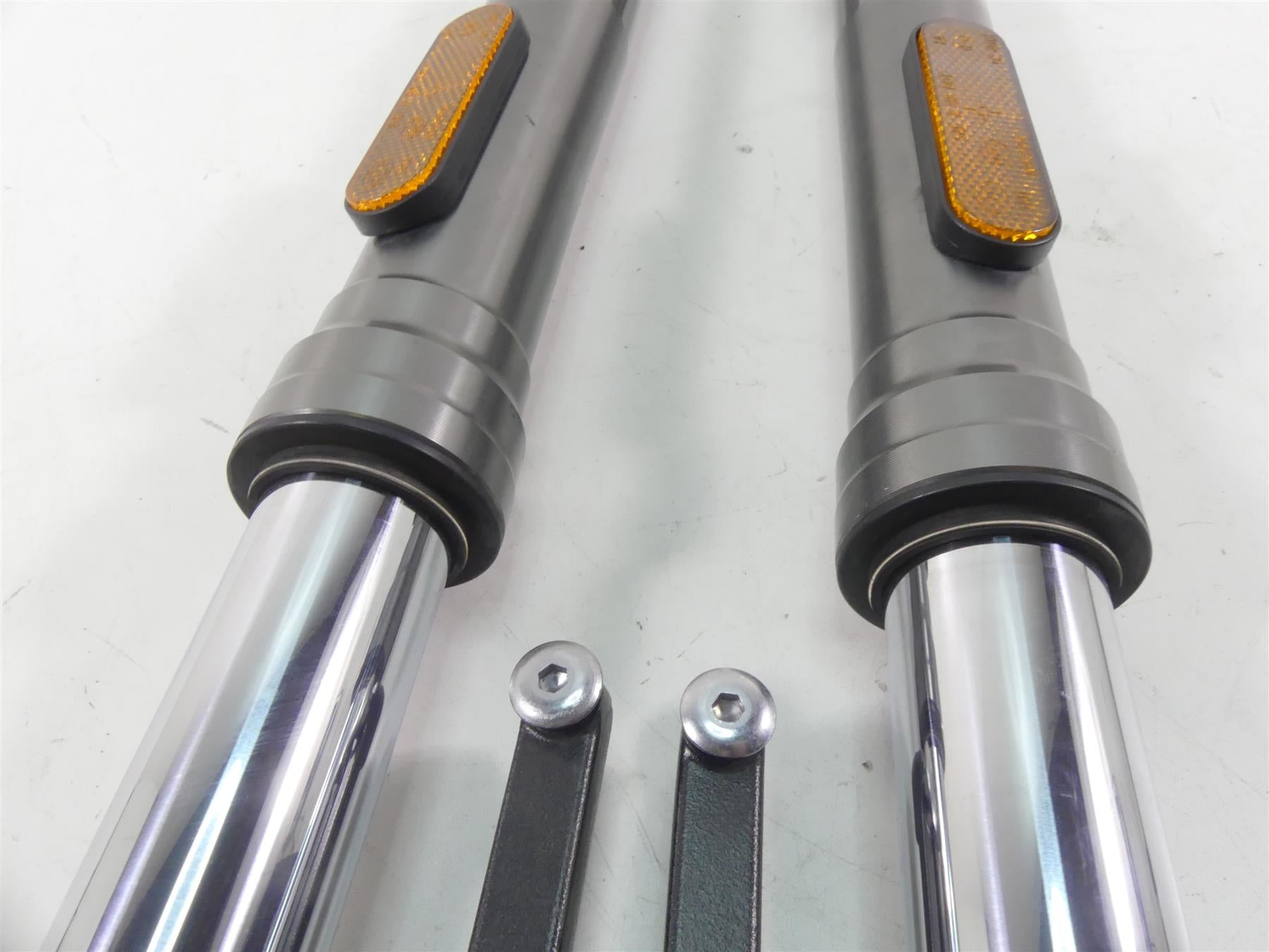 2018 Triumph Street Triple 765RS Front Straight Showa Forks T2041654 T2041653 {{ shop.shopifyCountryName }} - Mototech271