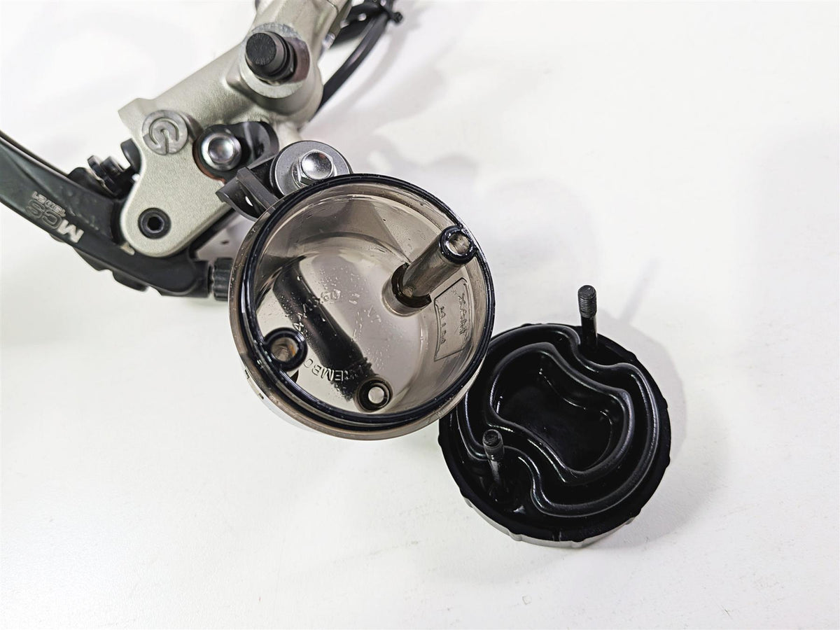 2019 Triumph Speed Triple RS 1050 Brembo Front Radial Brake Pump & Lever T2024898 {{ shop.shopifyCountryName }} - Mototech271
