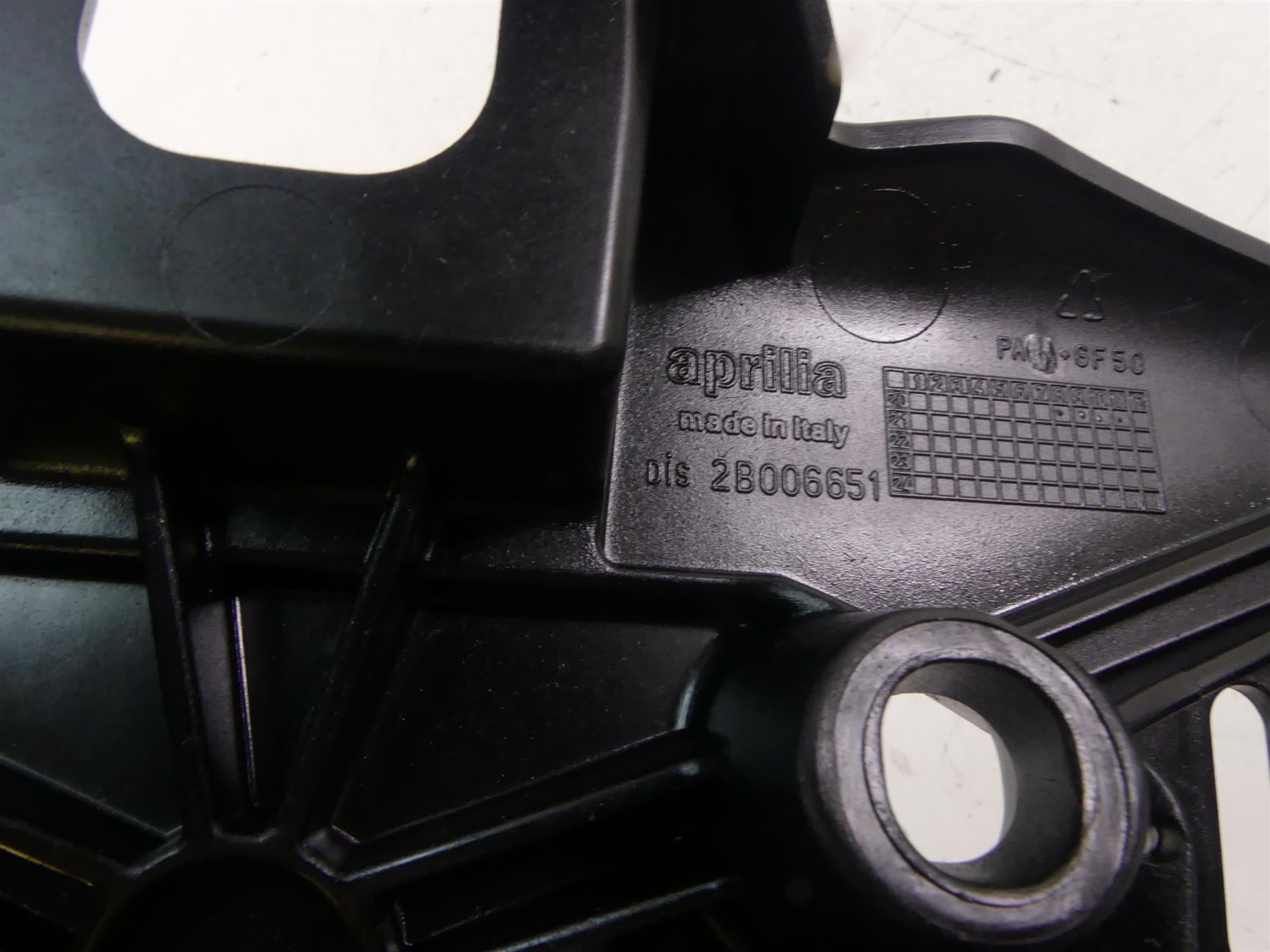 2021 Aprilia RS 660 Rear Grab Luggage Rack Holder Mount Set 2B006651 {{ shop.shopifyCountryName }} - Mototech271