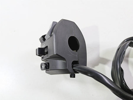 2025 Yamaha YZF R7 Nice Left Side Light Hand Control Switch BEB-83969-00-00 {{ shop.shopifyCountryName }} - Mototech271