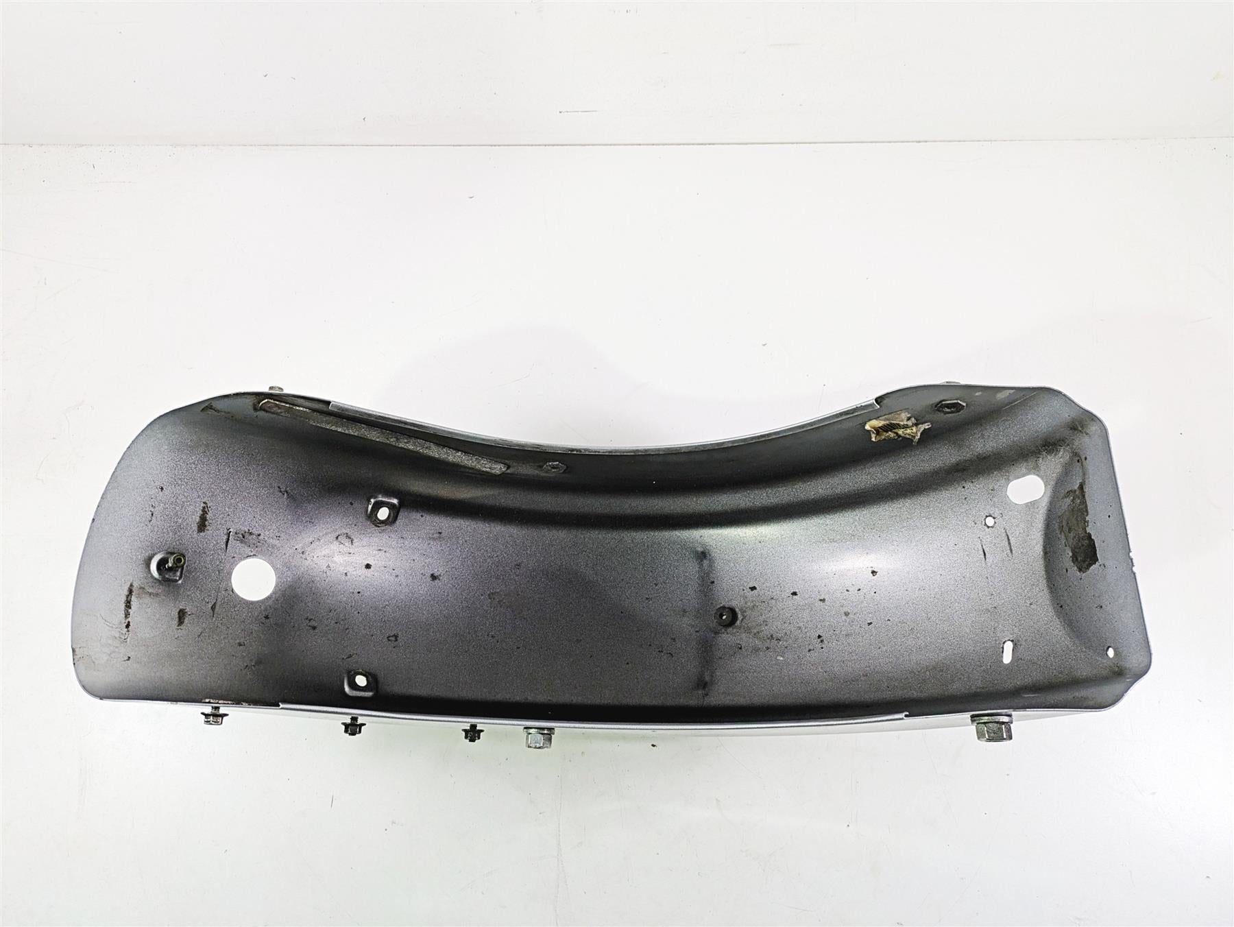 2010 Harley Touring FLHX Street Glide Rear Fender Silver 60575-10A {{ shop.shopifyCountryName }} - Mototech271