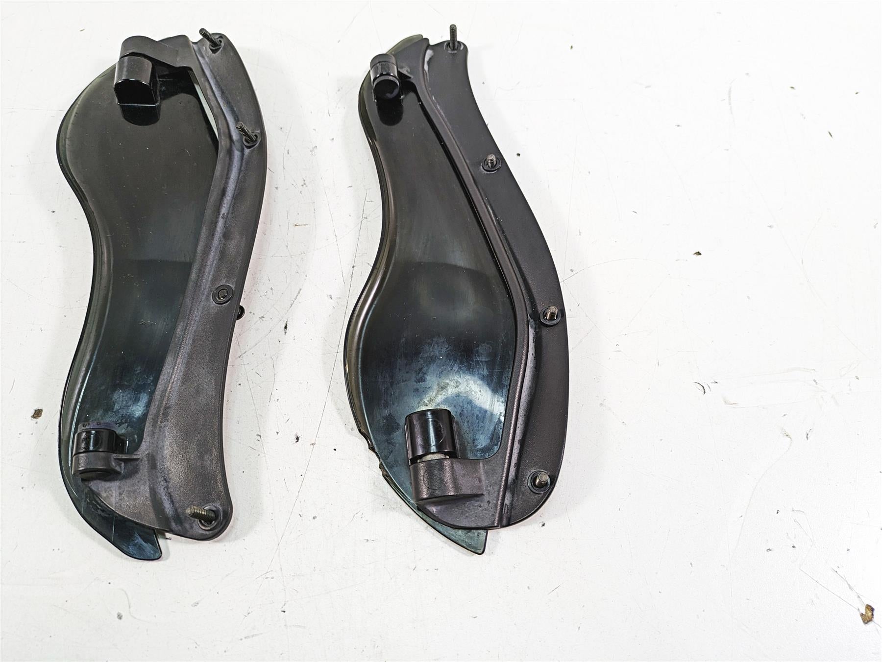 2008 Harley FLHTCU Electra Glide Front Fairing Side Wind Deflector Read 58128-08 {{ shop.shopifyCountryName }} - Mototech271
