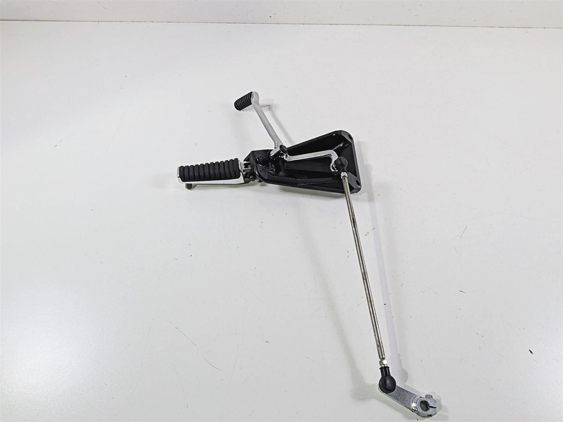 2014 Suzuki M109R VZR1800 Boulevard Left Front Footpeg & Shifter 43521-48G01
