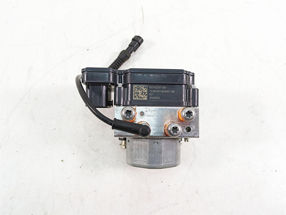 2020 KTM 1290 Super Adventure R Abs Brake Pump Module Unit 60742031144 {{ shop.shopifyCountryName }} - Mototech271