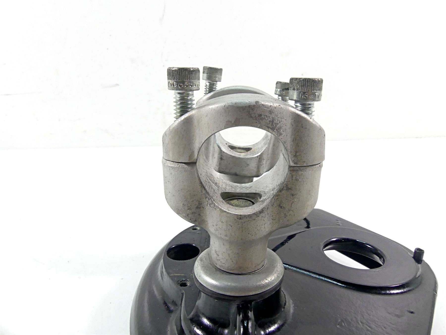 2007 Harley Touring FLHRSE CVO Road King Upper Triple Tree Riser Set 45435-95 {{ shop.shopifyCountryName }} - Mototech271
