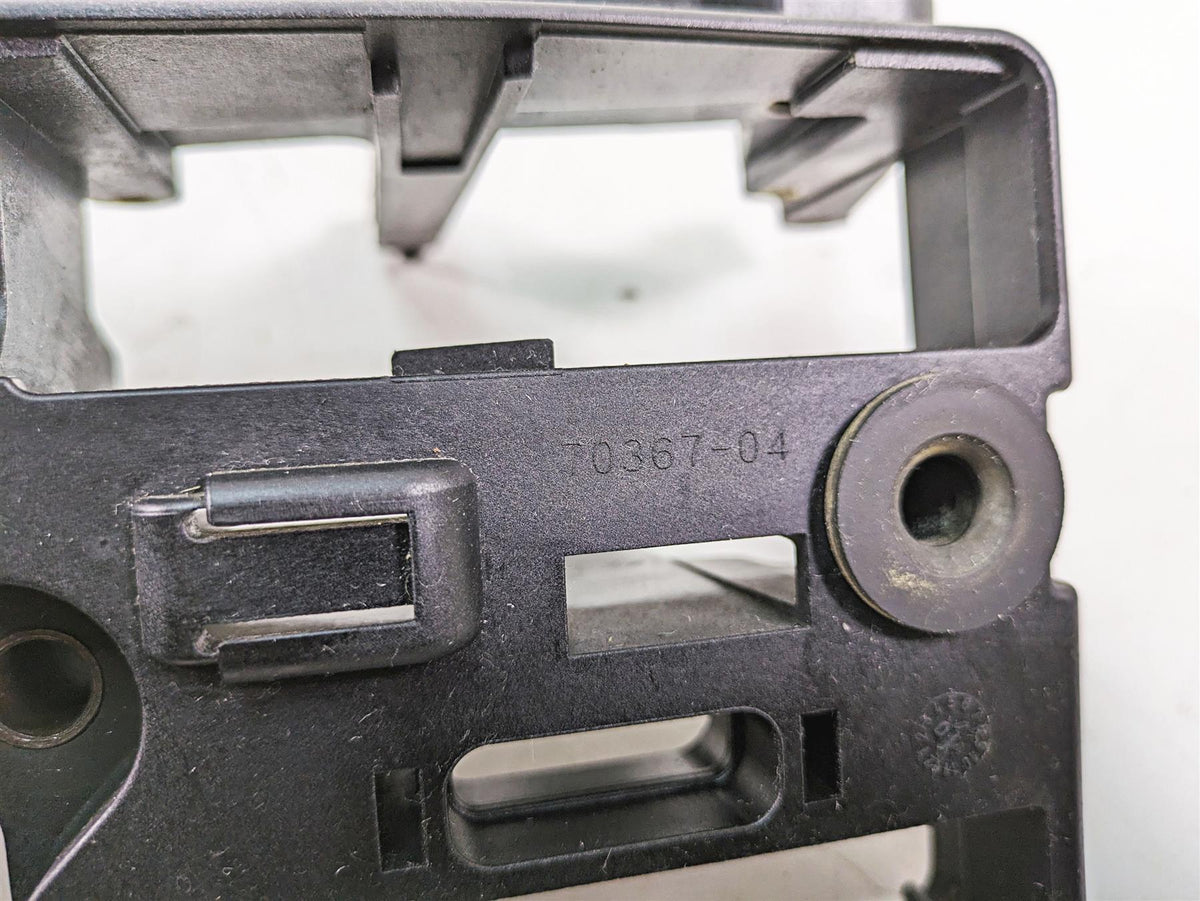 2005 Harley Dyna FXDL Low Rider Electrical Tray Stay Holder Box + Cover 70367-04 {{ shop.shopifyCountryName }} - Mototech271