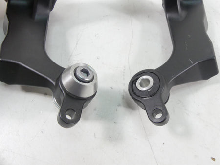 2013 Yamaha VMX17 V-Max 1700 Rear Passenger Footpeg Set - Read 2S3-27430-00-00 {{ shop.shopifyCountryName }} - Mototech271