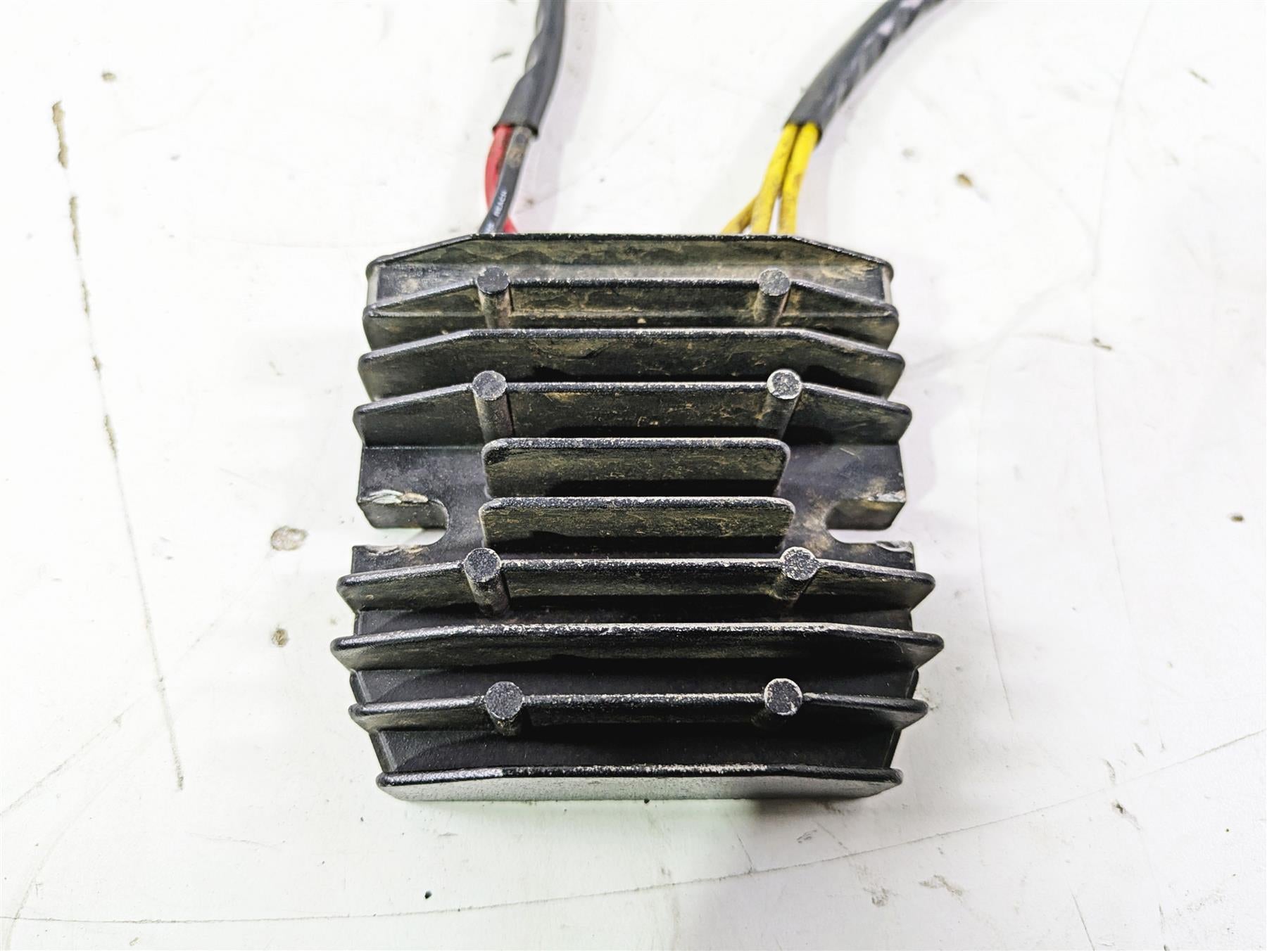 2004 Victory Kingpin Rectifier Voltage Regulator 2410337 {{ shop.shopifyCountryName }} - Mototech271