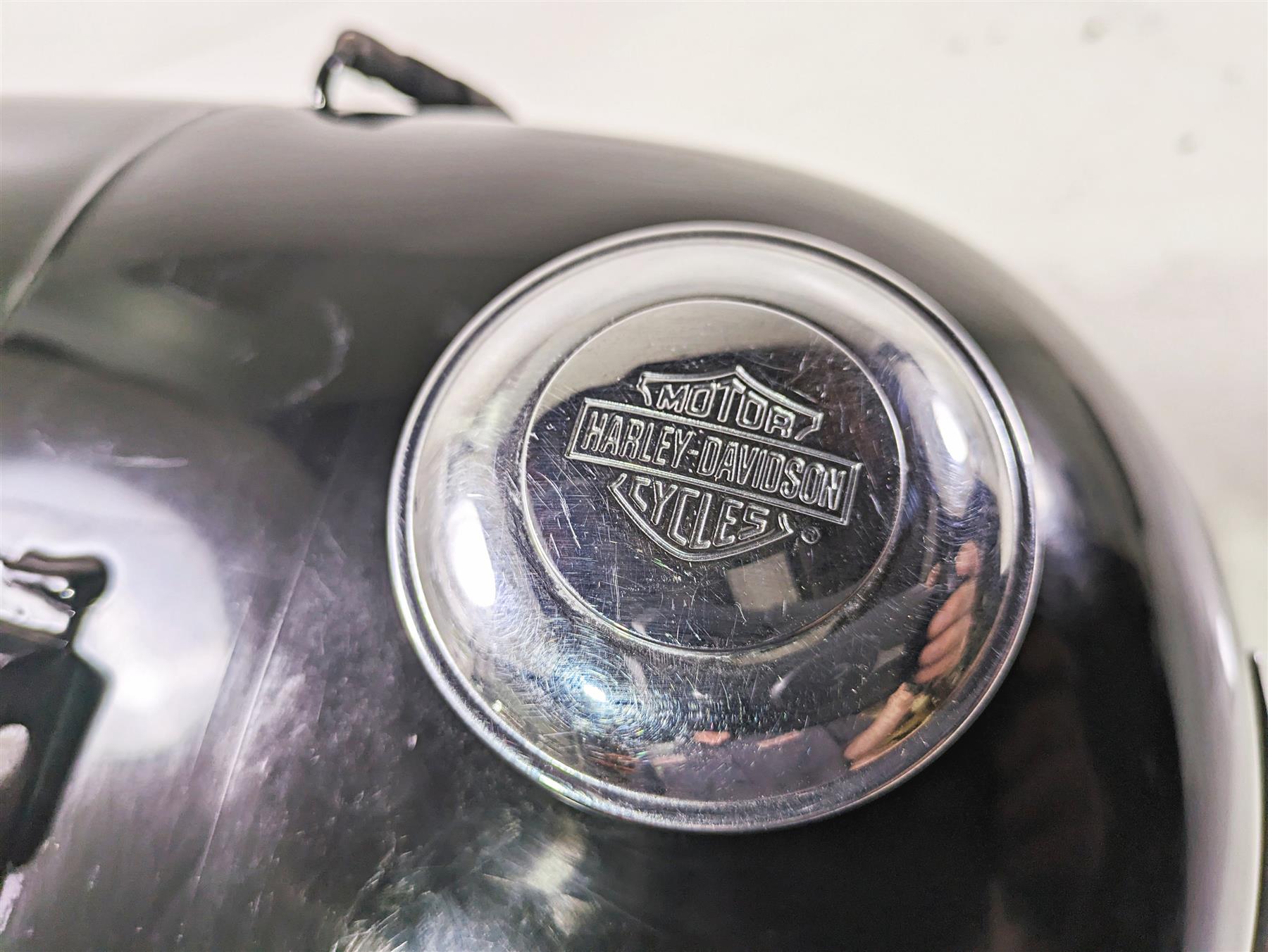 2003 Harley FLSTC Softail Heritage 100th Fuel Gas Petrol Tank 62180-00D {{ shop.shopifyCountryName }} - Mototech271