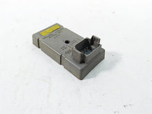 Load image into Gallery viewer, 2000 Harley FXSTS Softail Springer Tsm Turn Signal Flasher Module 68540-96
