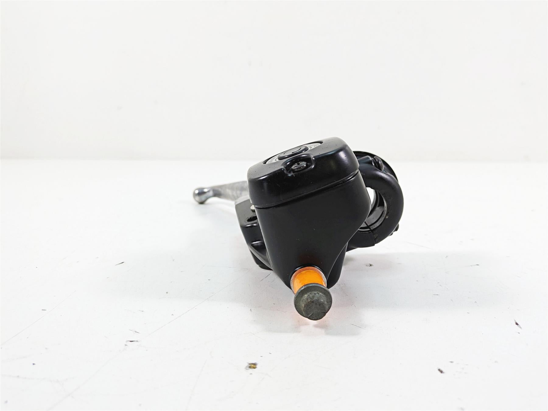 2005 Harley Touring FLHTCUI Electra Glide Front Brake Master Cylinder 41700738 {{ shop.shopifyCountryName }} - Mototech271
