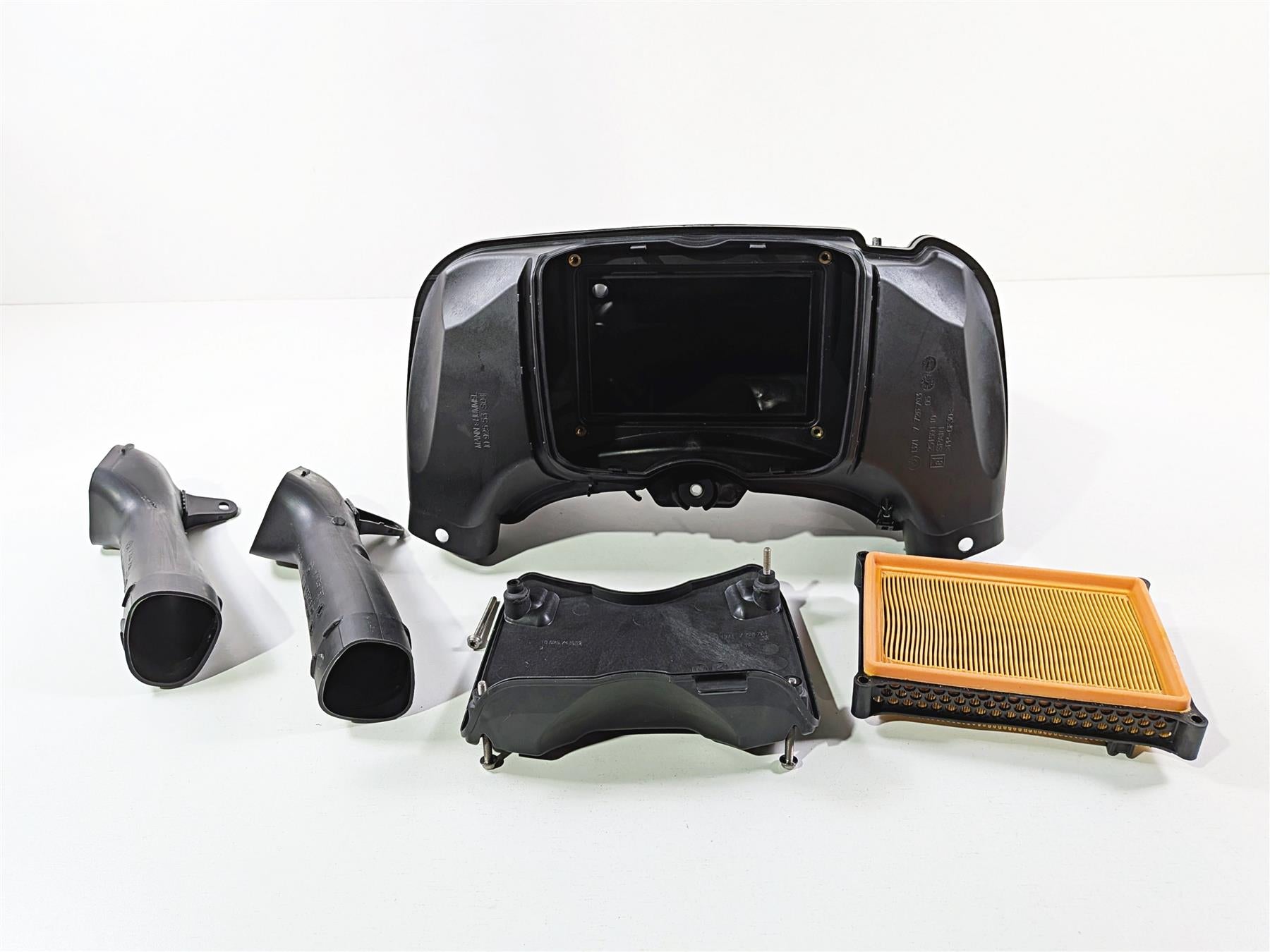2023 BMW R1250RT RTP K52 Air Cleaner Breather Filter & Tubes 13718567190 {{ shop.shopifyCountryName }} - Mototech271