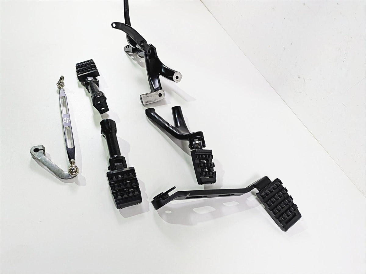 2019 Harley Softail FXDR 114 Footpeg Shifter Brake Pedal Set 33600134 50500746 {{ shop.shopifyCountryName }} - Mototech271