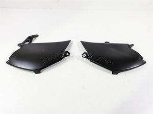 2009 BMW R1200GS K255 Adv Tank Trim Between Leg Side Cover Set -Read 46637698234 | Mototech271