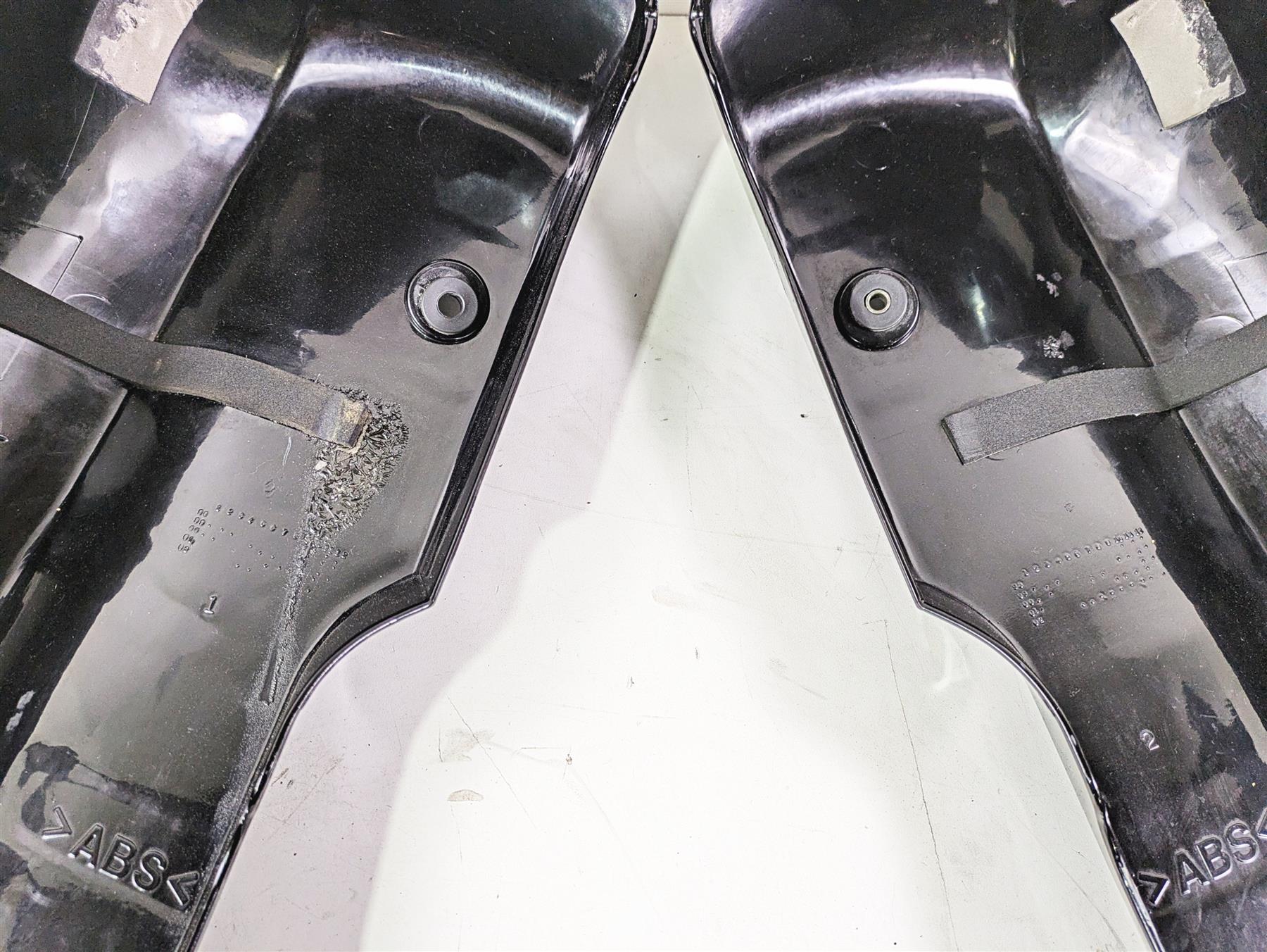 2004 Yamaha XVZ1300 Royal Star Front L+R Leg Fairings & Mounts 4XY-2835J-01-P5 {{ shop.shopifyCountryName }} - Mototech271