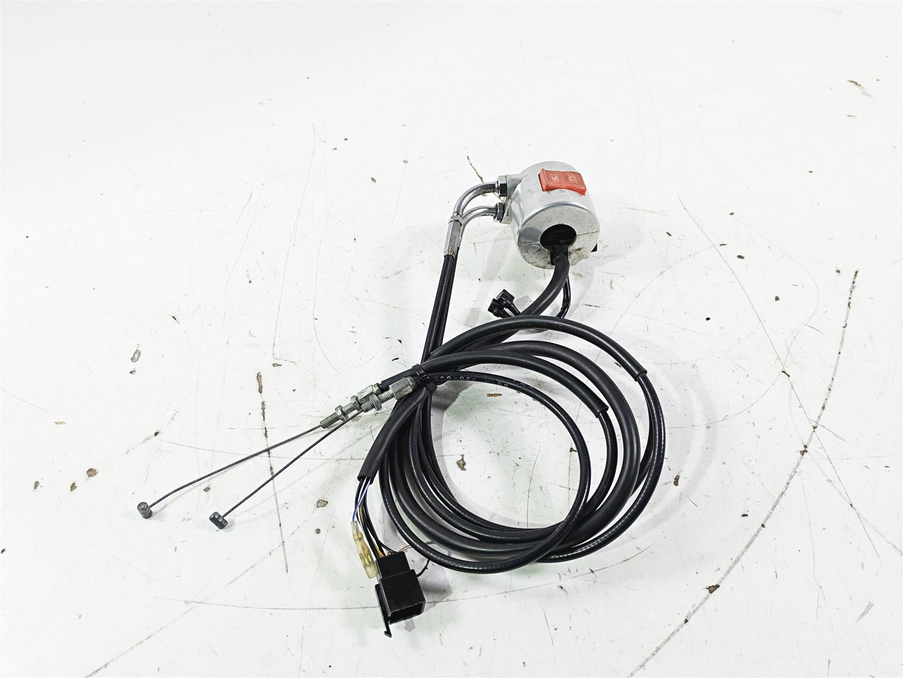 2002 Honda GL1500 CD Valkyrie Deluxe Right Hand Control Switch 35013-MZ0-020 {{ shop.shopifyCountryName }} - Mototech271