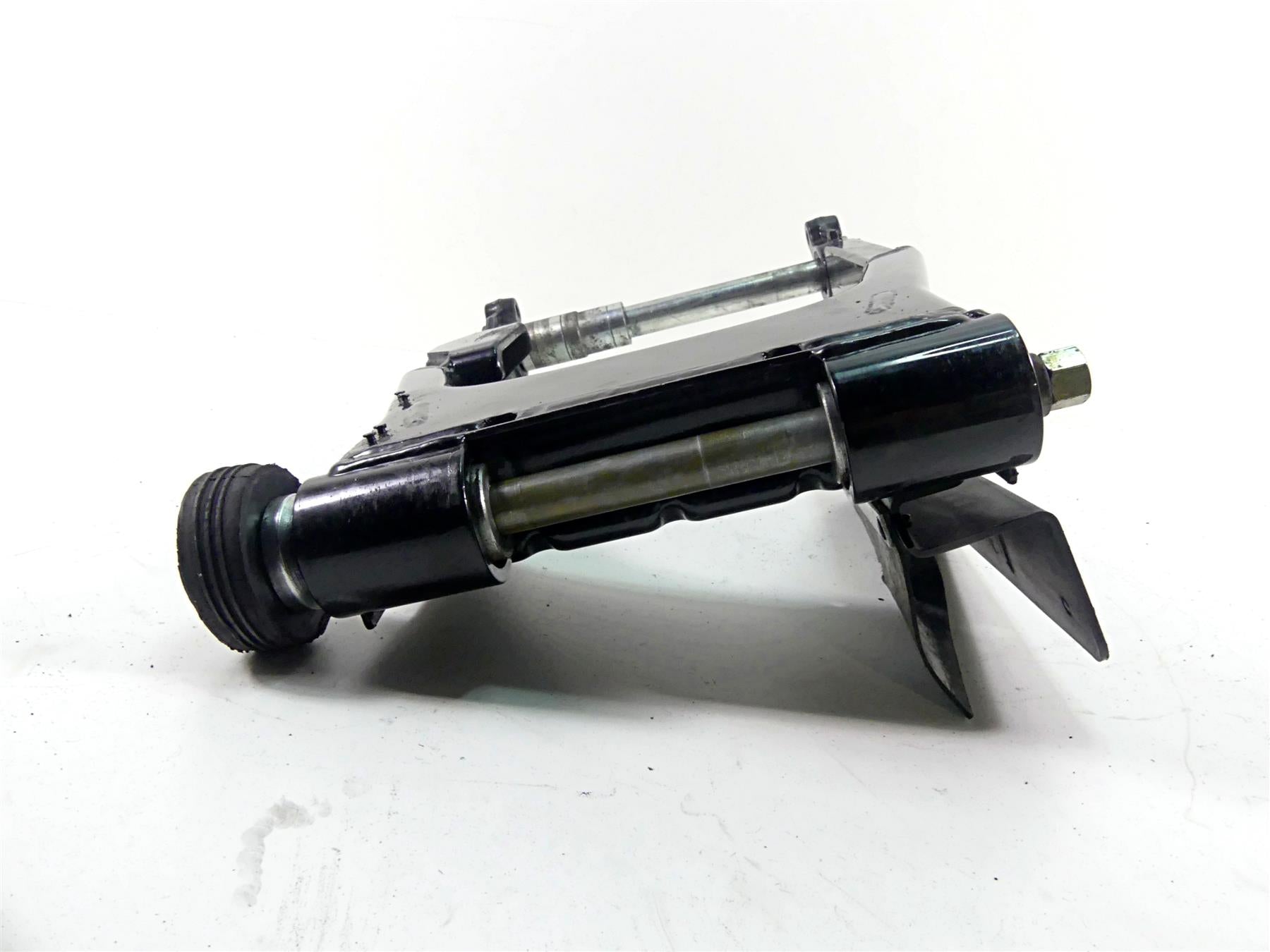 2003 Harley Touring FLHTCI E-Glide 100TH Rear Swingarm Swing Arm 47549-02A {{ shop.shopifyCountryName }} - Mototech271