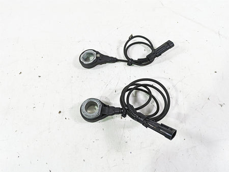 2015 Harley Touring FLHXS Street Glide Front Rear Abs Sensor Set 32700015 {{ shop.shopifyCountryName }} - Mototech271