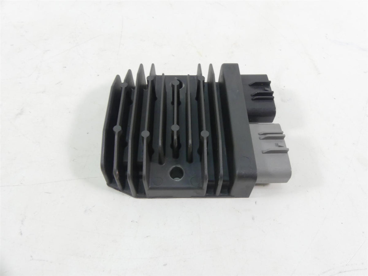 2020 Ducati Panigale V2 Rectifier Voltage Regulator 54040301B FH020AA {{ shop.shopifyCountryName }} - Mototech271