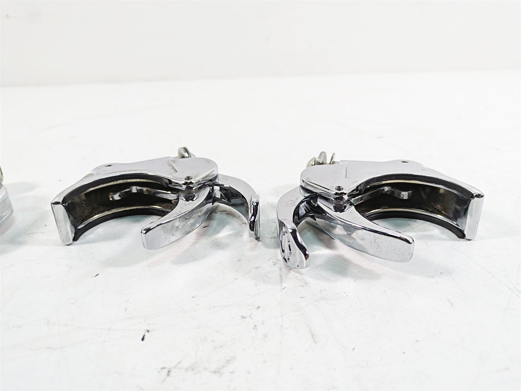 Harley Davidson 49mm Fork Tube Windshield Quick Connect 49mm Clamp Set 57192-05A {{ shop.shopifyCountryName }} - Mototech271