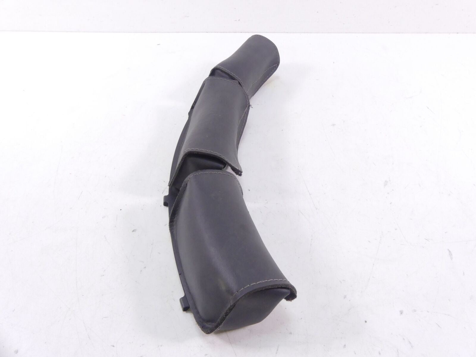 2009 Harley Touring FLHTCU Electra Glide Three Pocket Windshield Pouch 58904-03 {{ shop.shopifyCountryName }} - Mototech271
