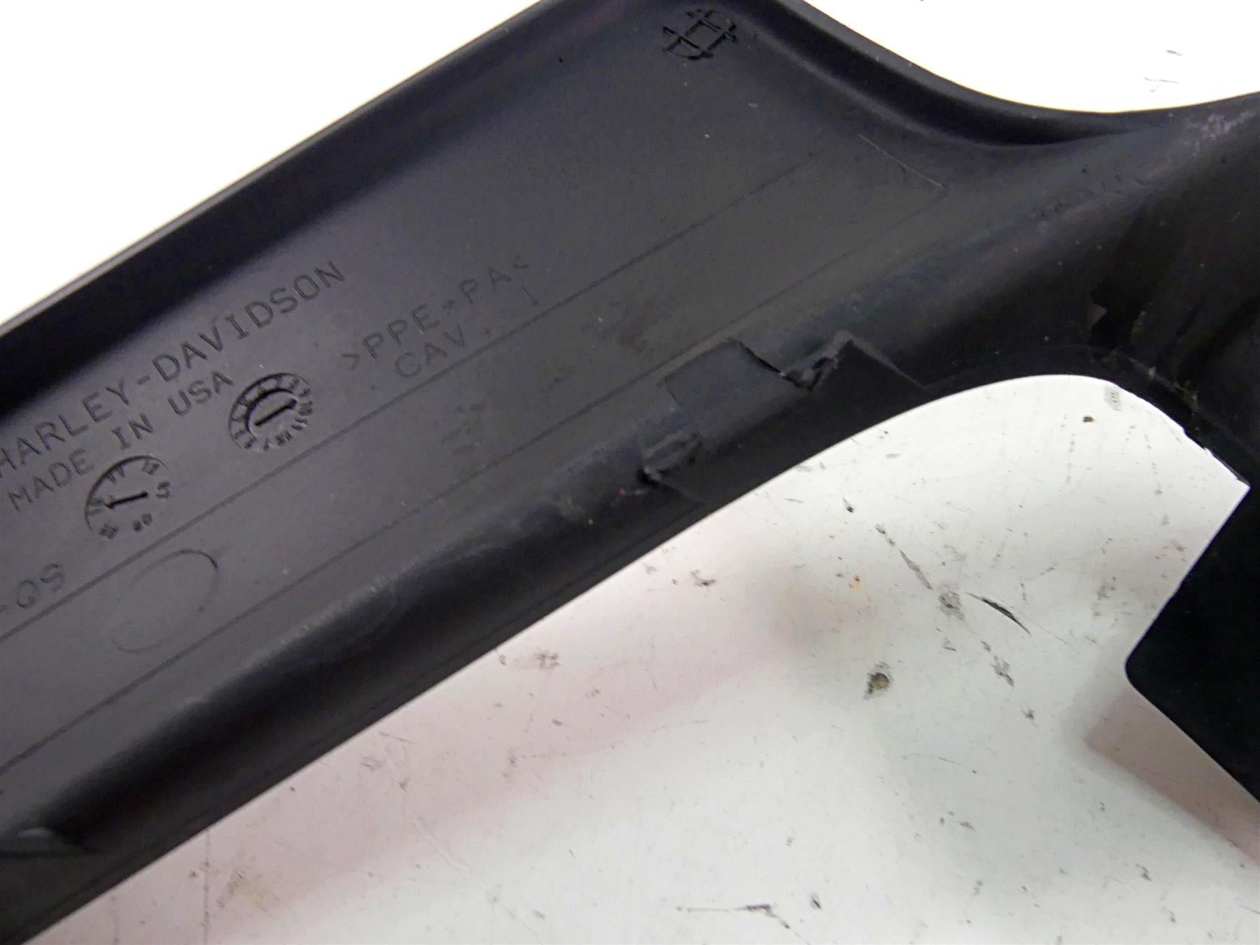 2011 Harley Touring FLTRX Road Glide Rear Fender Fascia Tail Cover Read 59739-09 {{ shop.shopifyCountryName }} - Mototech271