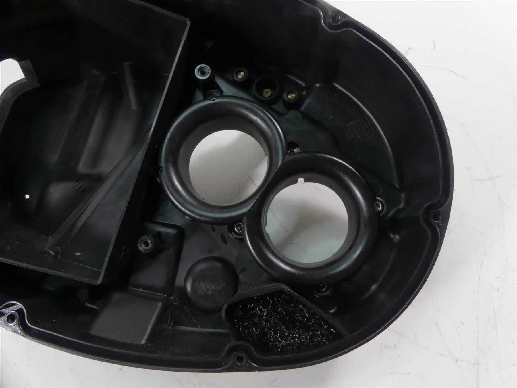 2004 Aprilia RSV1000 R Mille Air Cleaner Breather Filter AP8158111 AP8158112 {{ shop.shopifyCountryName }} - Mototech271