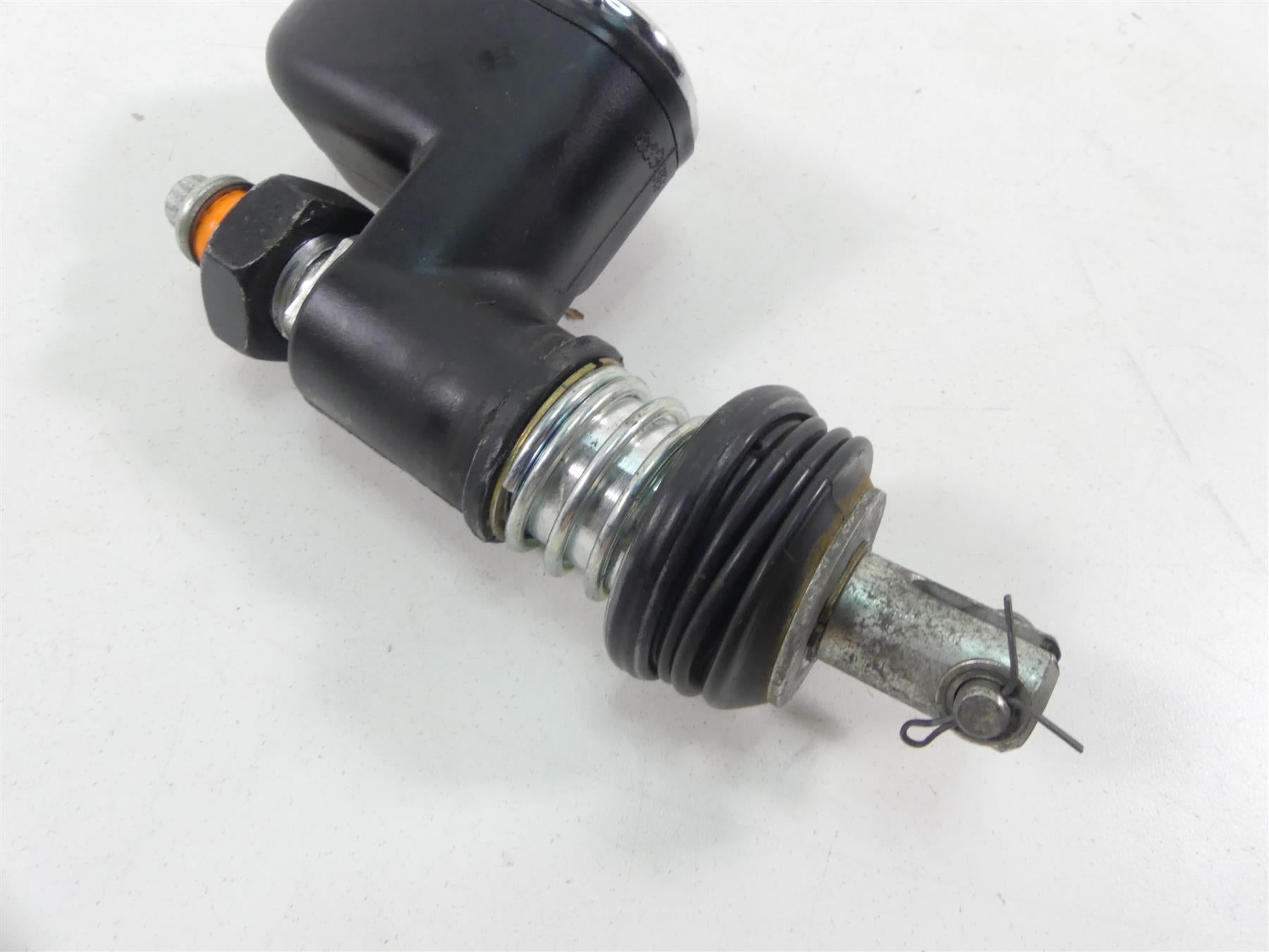 2004 Harley FLHTC SE CVO Electra Glide Rear Brake Master Cylinder 41754-00 {{ shop.shopifyCountryName }} - Mototech271