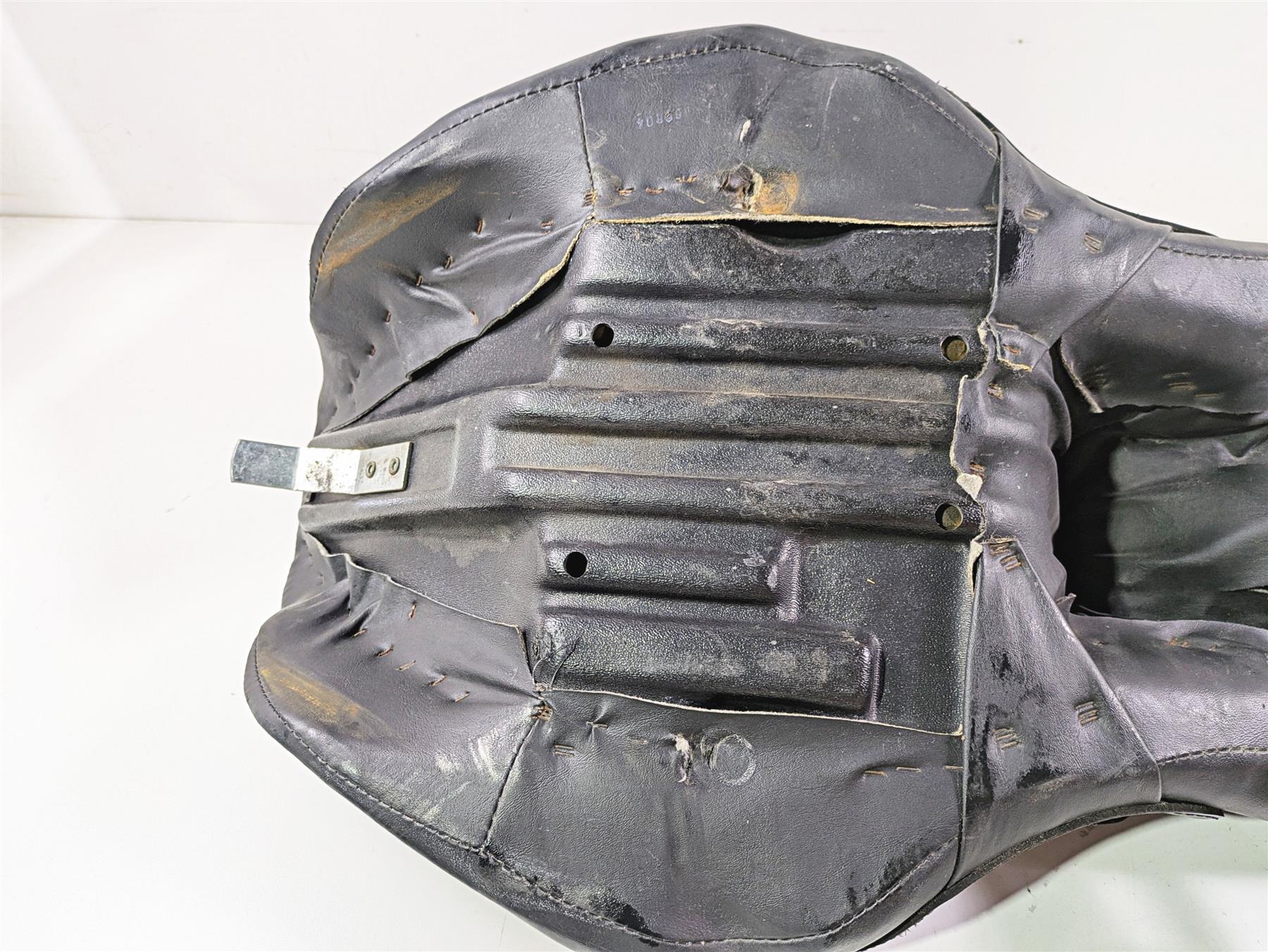 1998 Harley Touring FLHRCI Road King Duo Driver Rider Seat Saddle Read 52934-98A {{ shop.shopifyCountryName }} - Mototech271