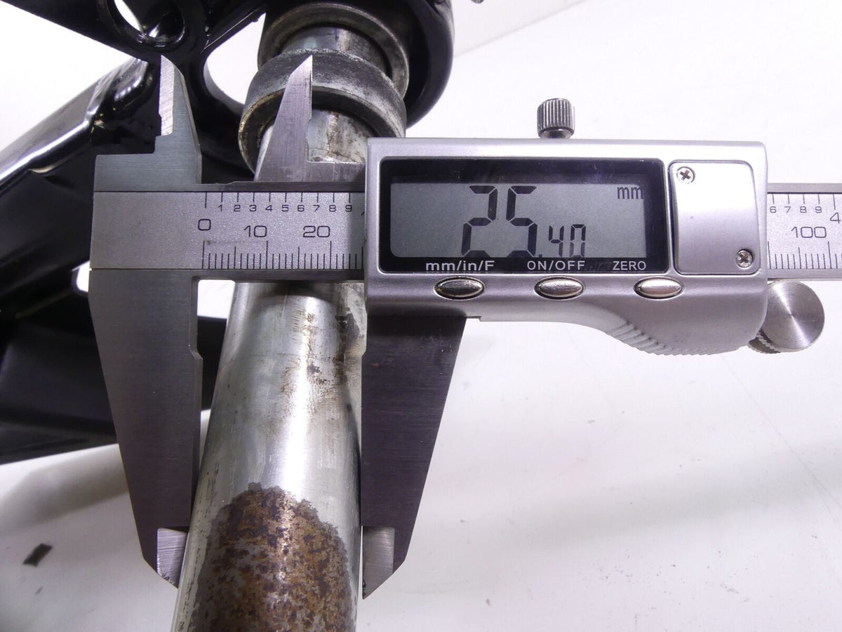 2006 Harley Sportster XL1200 C Rear Swingarm Suspension Fork 1" Axle 47587-05A {{ shop.shopifyCountryName }} - Mototech271