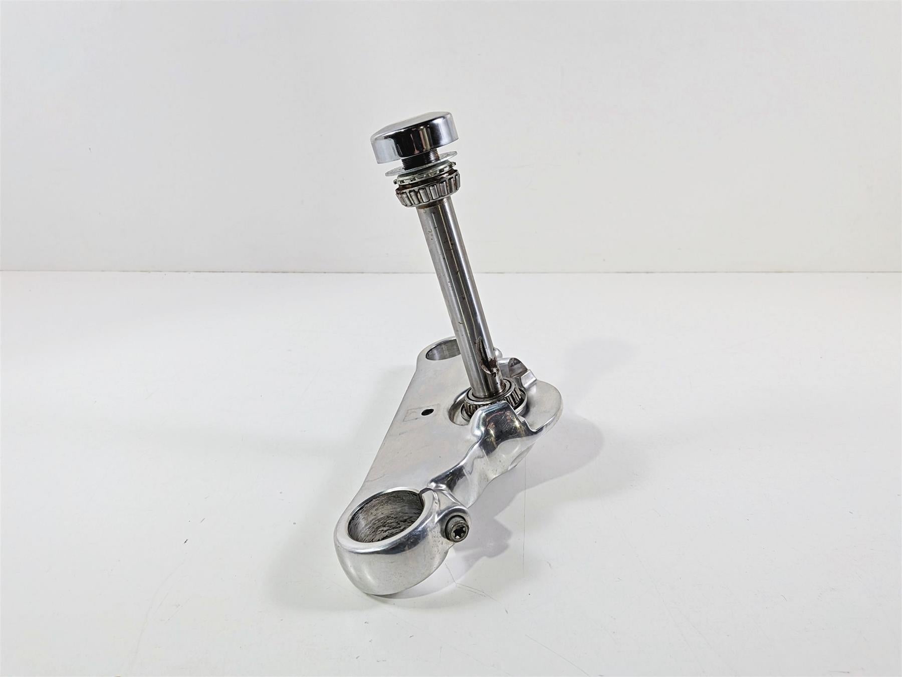 2014 Harley FXSB Softail Breakout Lower Triple Tree Steering Clamp 45900073-Mototech271