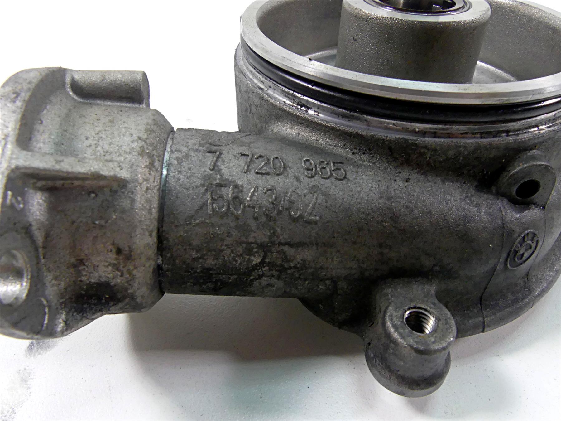 2013 BMW S1000RR K46 Water Pump With Impeller & Housing 11518545699 {{ shop.shopifyCountryName }} - Mototech271