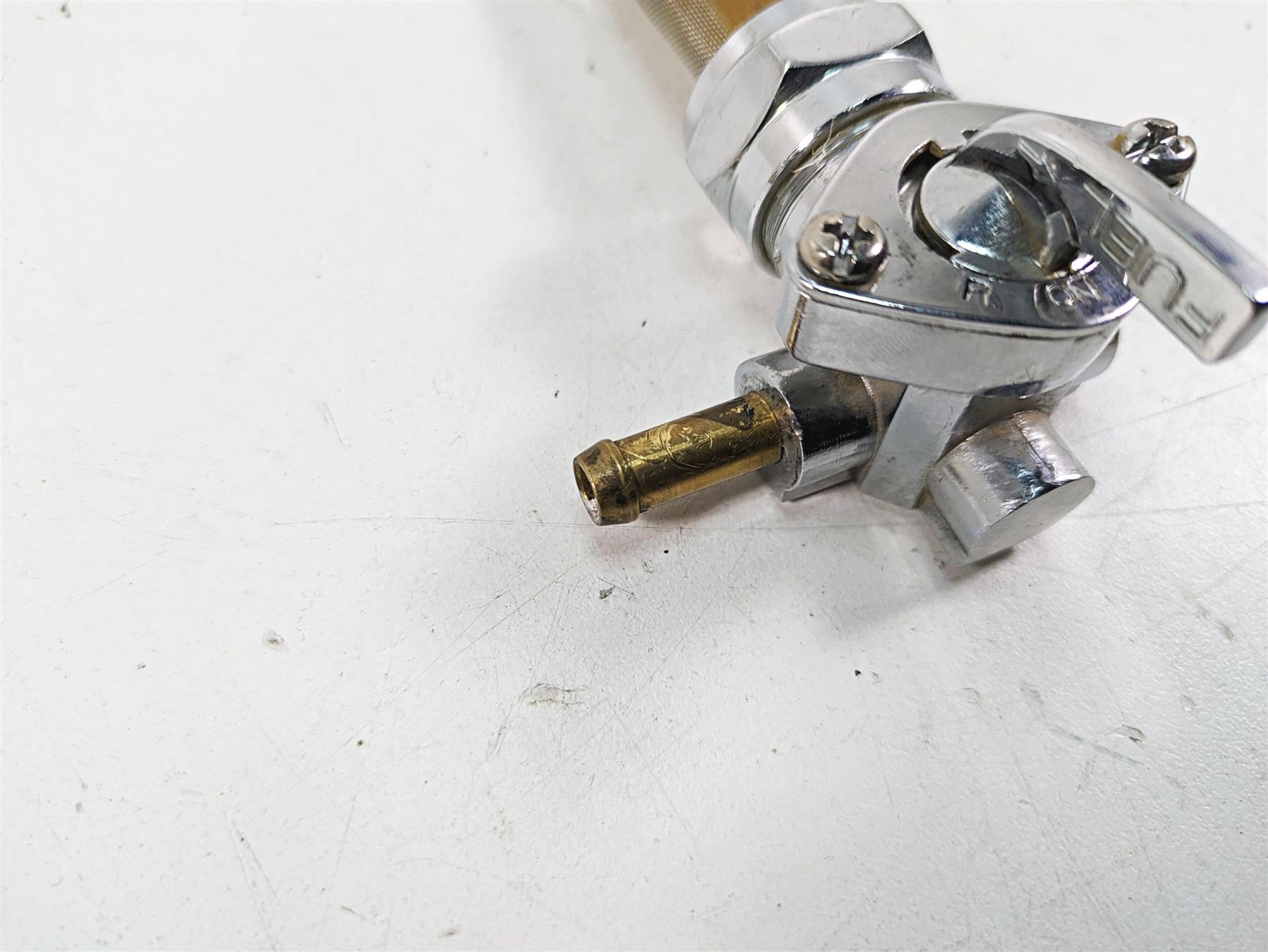 1999 Harley Touring FLHTC Electra Glide Fuel Gas Petrol Petcock Valve 61338-94D {{ shop.shopifyCountryName }} - Mototech271