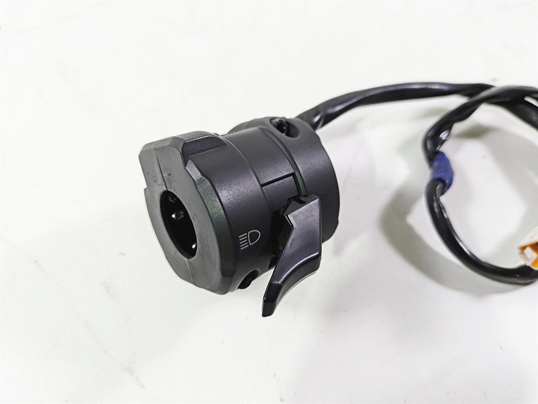 2013 Ducati Hyperstrada 821 Left Hand Control Switch Light Horn 65110141A {{ shop.shopifyCountryName }} - Mototech271