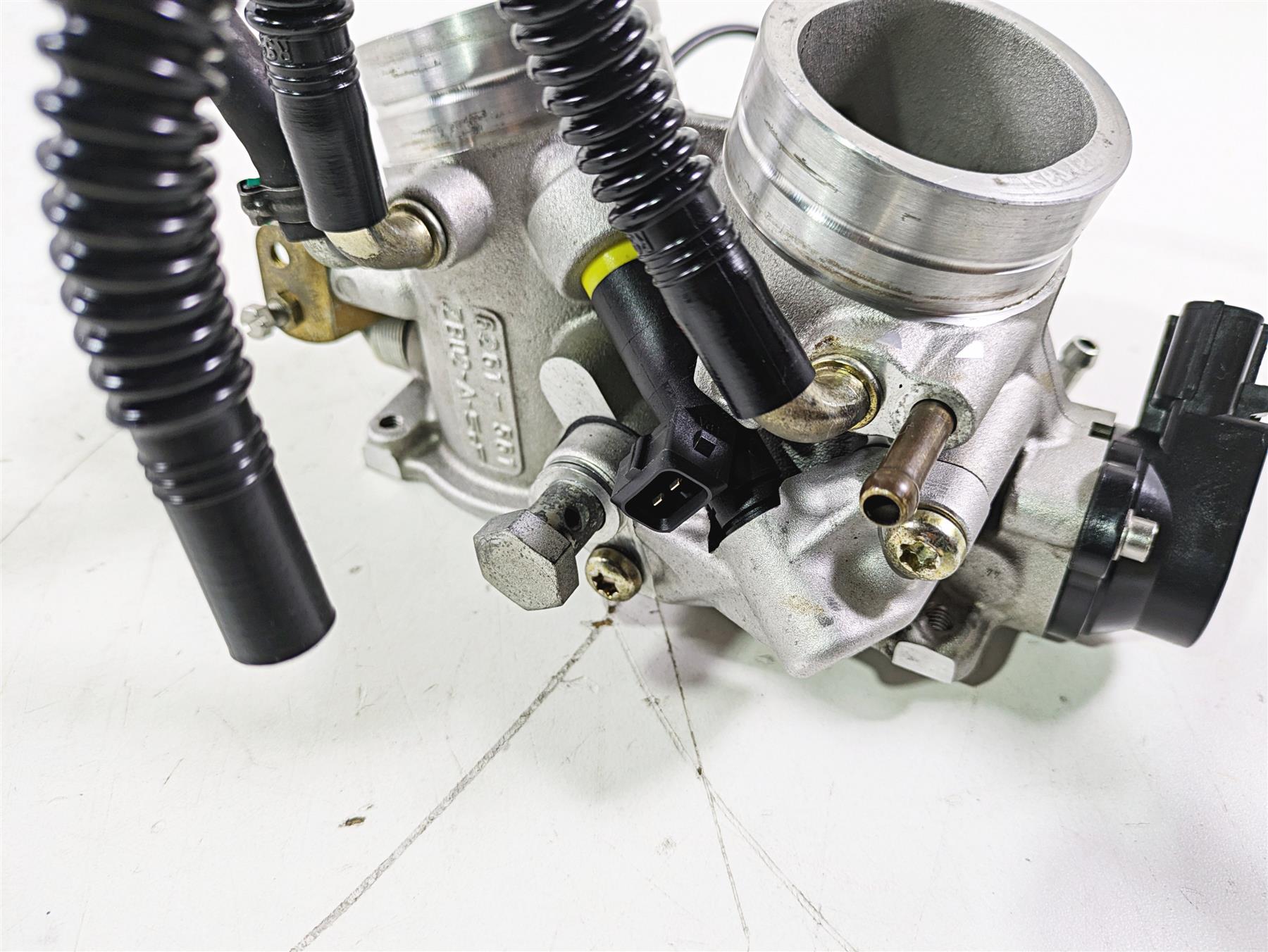 2008 Aprilia RSVR 1000 Factory Throttle Bodies Body Set AP0296970 {{ shop.shopifyCountryName }} - Mototech271