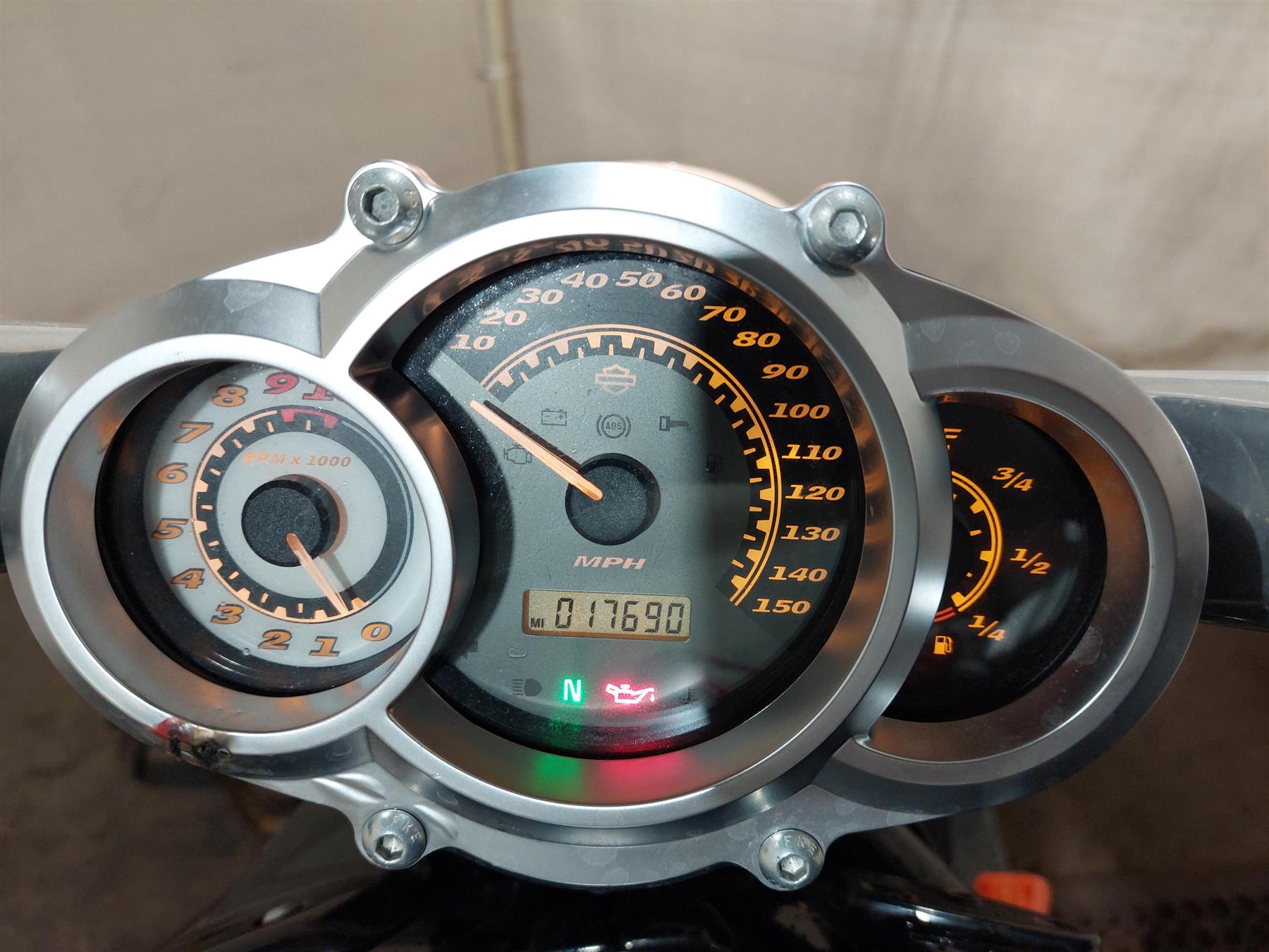 2011 Harley VRSCF Muscle Rod Speedometer Gauges Instrument 17K 71962-09 {{ shop.shopifyCountryName }} - Mototech271