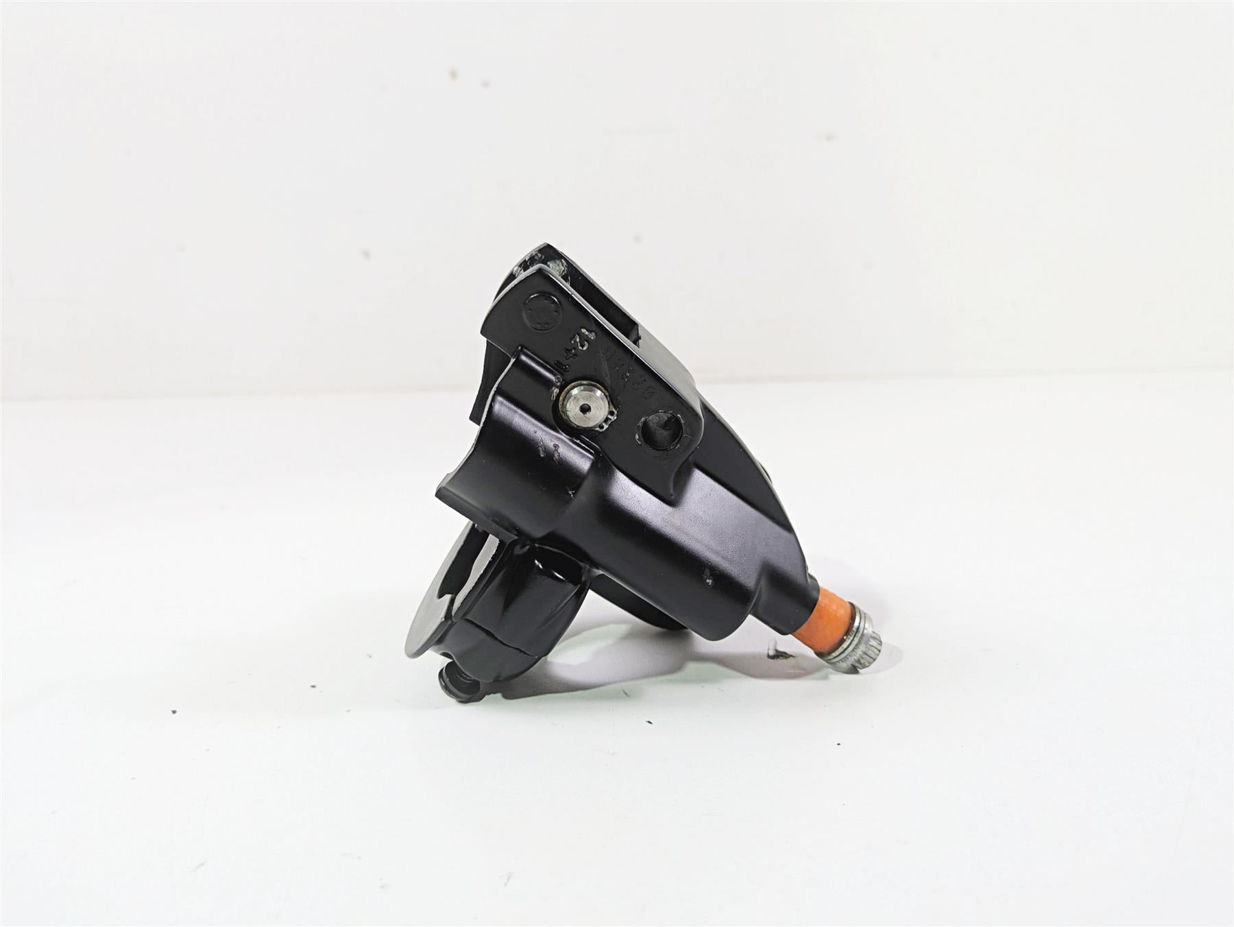 2016 Harley FXDF Dyna Fat Bob Front Brake Master Cylinder 11/16" 45170-08F {{ shop.shopifyCountryName }} - Mototech271