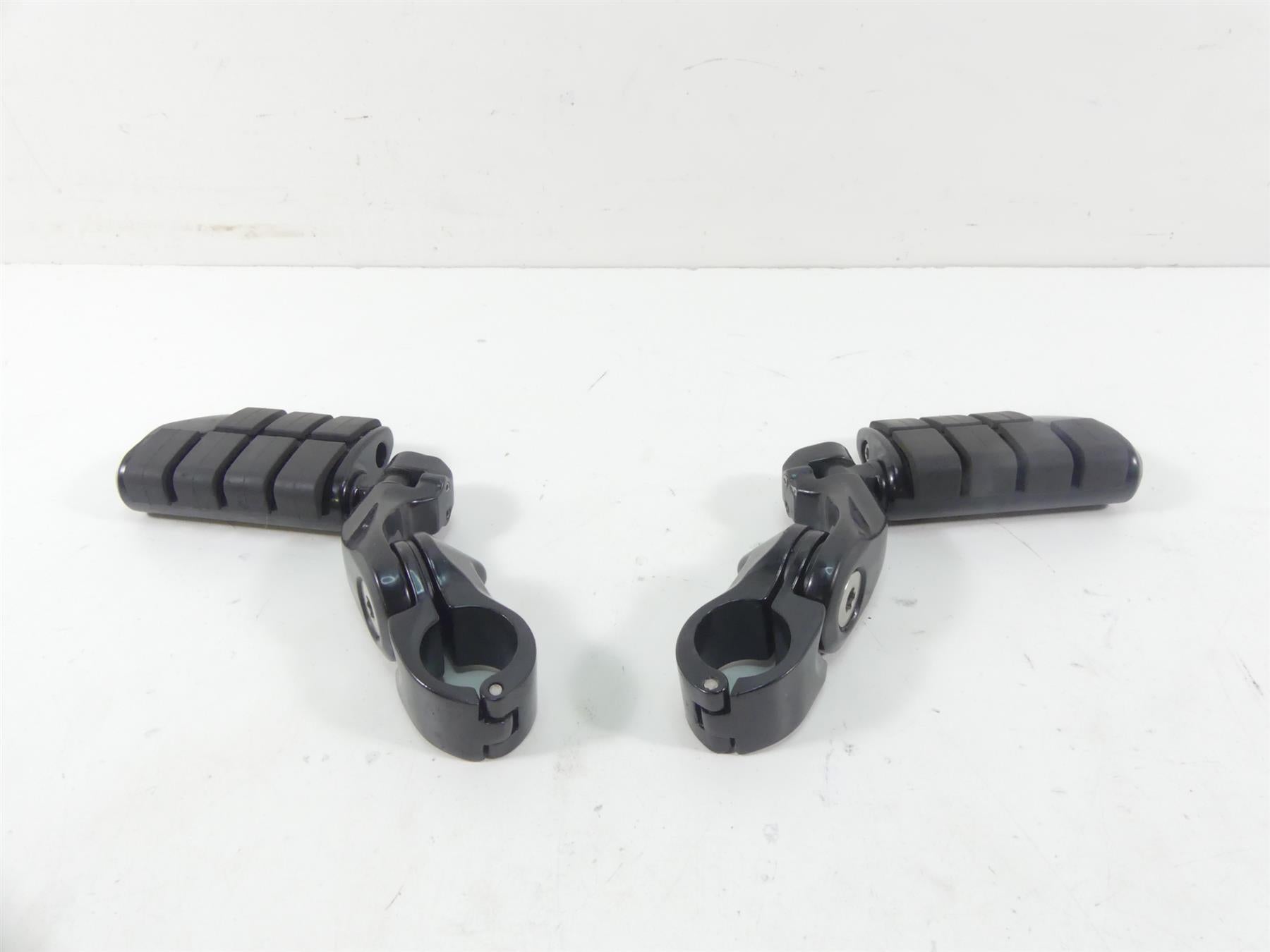 2007 Yamaha XVS1300 V-Star Black Adjustable Highway Bar Foot Peg Rests {{ shop.shopifyCountryName }} - Mototech271