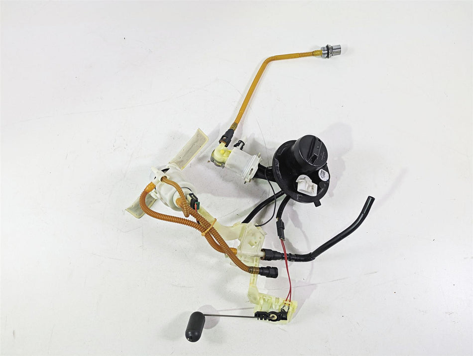 2021 Harley Touring FLTRX Road Glide Fuel Gas Petrol Pump - Read 75069-08D {{ shop.shopifyCountryName }} - Mototech271
