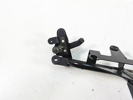 2002 Yamaha FZ1 FZS1000 Fazer Front Fairing Stay Holder Carrier 5LV-28356-00-00 {{ shop.shopifyCountryName }} - Mototech271