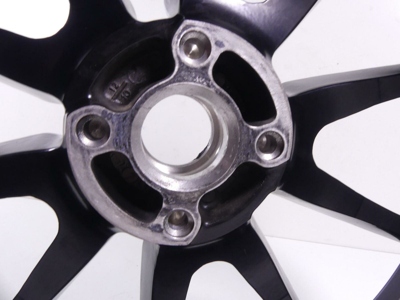 2013 Ducati Hyperstrada 821 Nice Straight Rear Wheel Rim 17x5.5 50211571AA {{ shop.shopifyCountryName }} - Mototech271