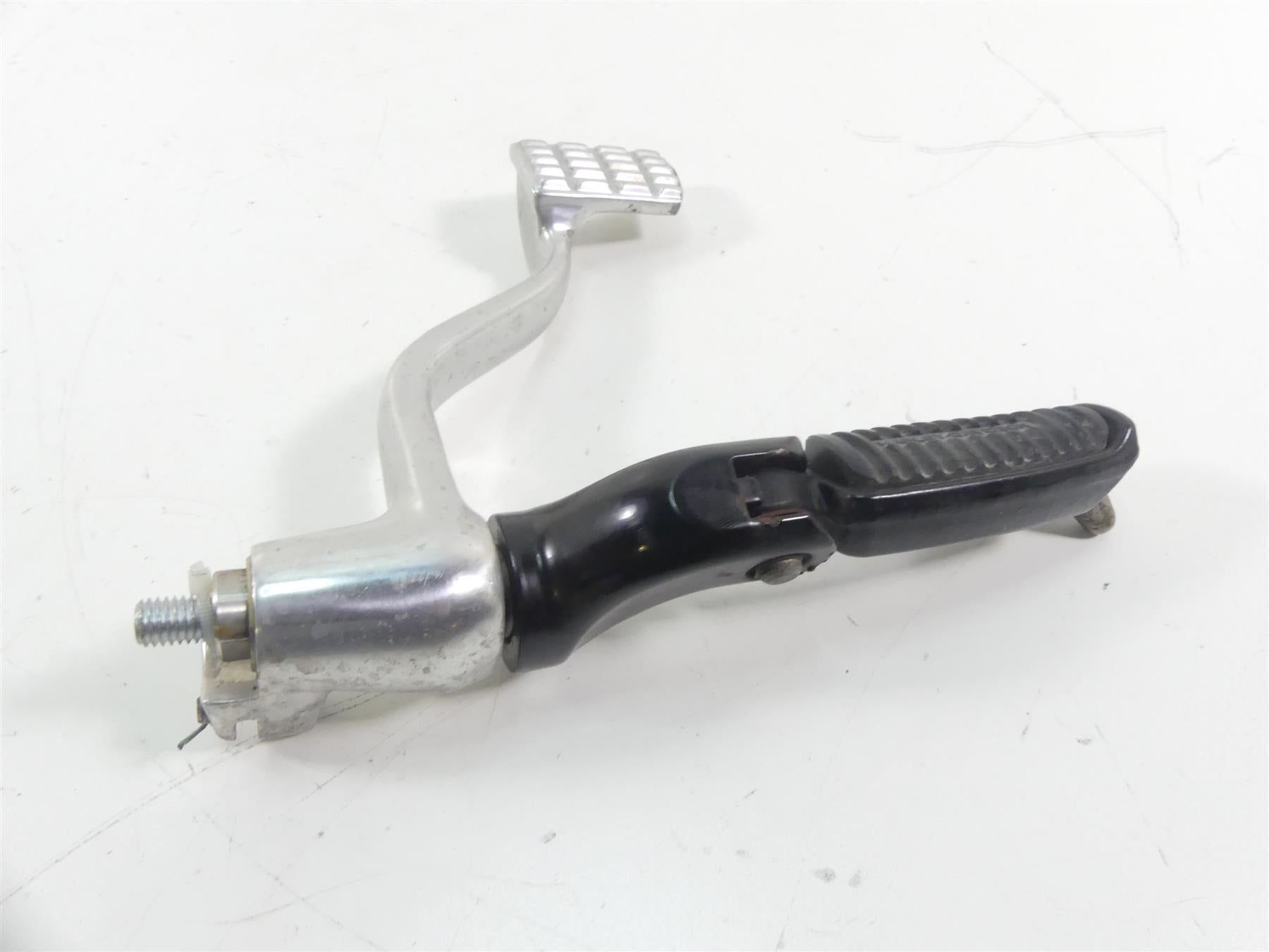 2013 Harley VRSCF Muscle V-Rod Right Front Footpeg + Brake Lever Pedal 54046-12 {{ shop.shopifyCountryName }} - Mototech271