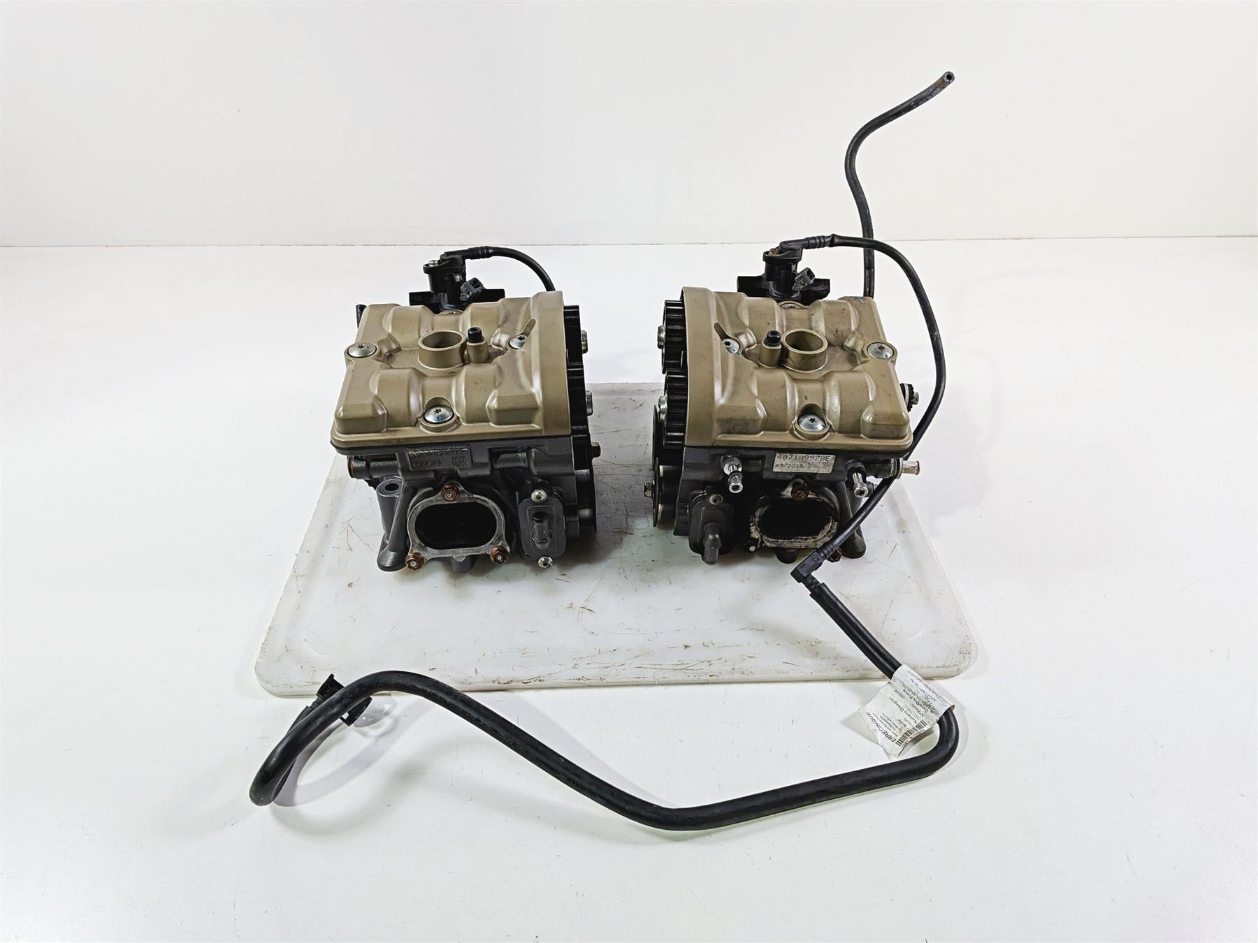 2016 Ducati Hypermotard 939 SP Front Rear Cylinder Head Set 30124081A 30124071B-Mototech271