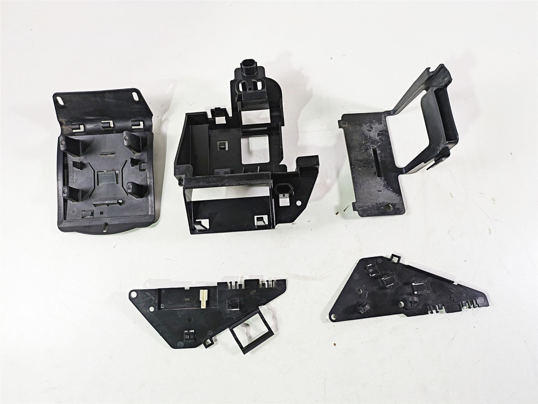 2014 Harley FLS Softail Slim Electric Battery Holder Plastic Set 70354-11 {{ shop.shopifyCountryName }} - Mototech271