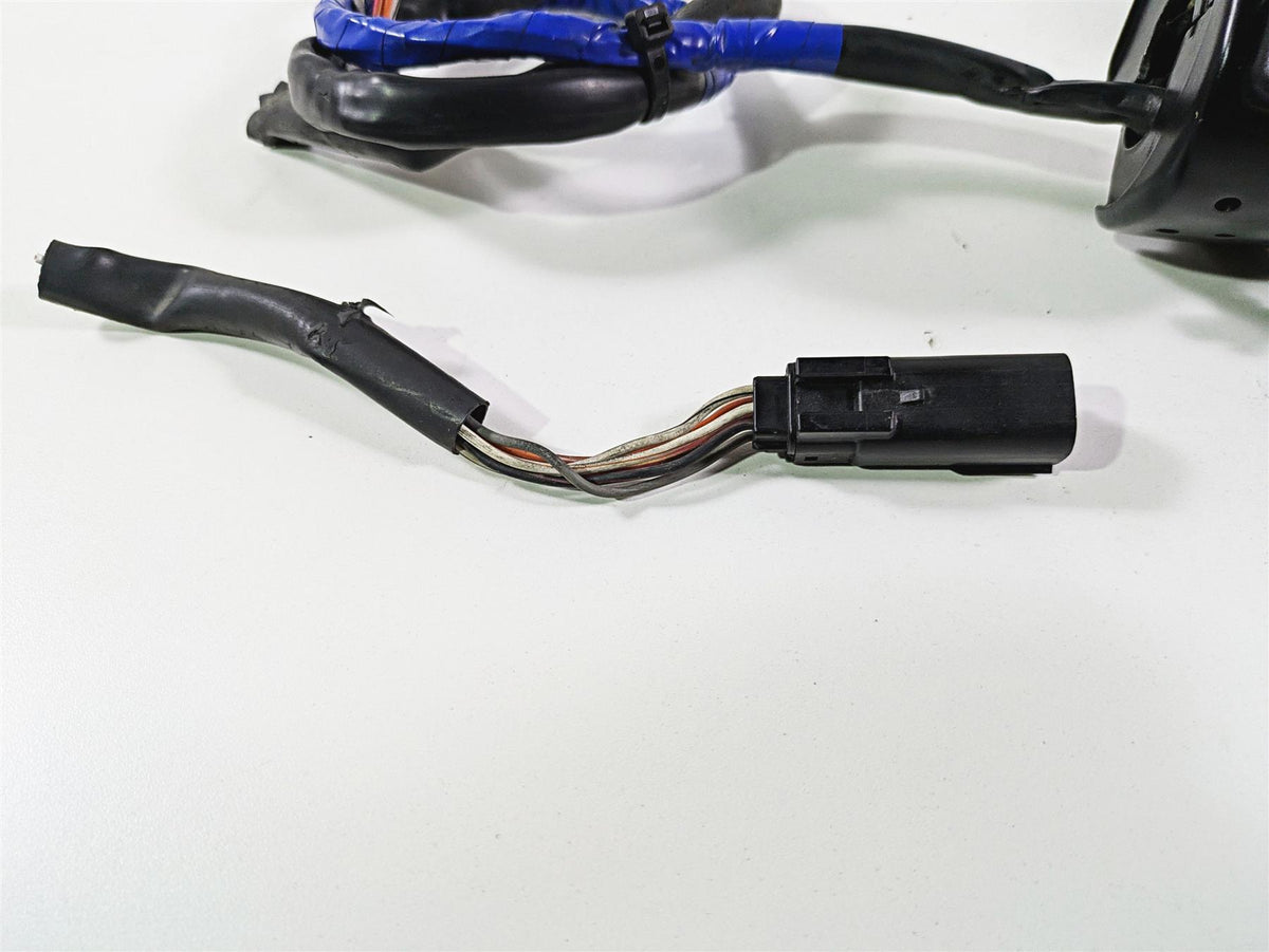 2009 Harley FLSTSB Cross Bones Right Hand Control Switch - Read 71684-06A {{ shop.shopifyCountryName }} - Mototech271