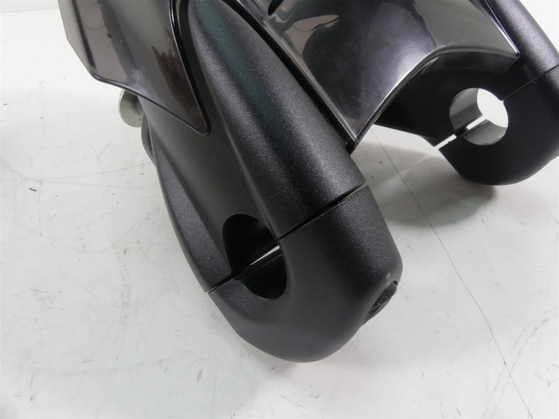 2015 Ducati Diavel Carbon Red Handlebar Handle Bar Riser + Windshield 36031651A {{ shop.shopifyCountryName }} - Mototech271