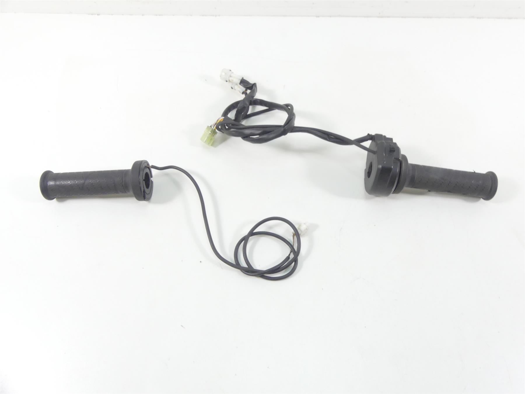 2019 KTM 1290R Super Adventure Fly By Wire Throttle Sensor Heat Grip 60711012044 {{ shop.shopifyCountryName }} - Mototech271